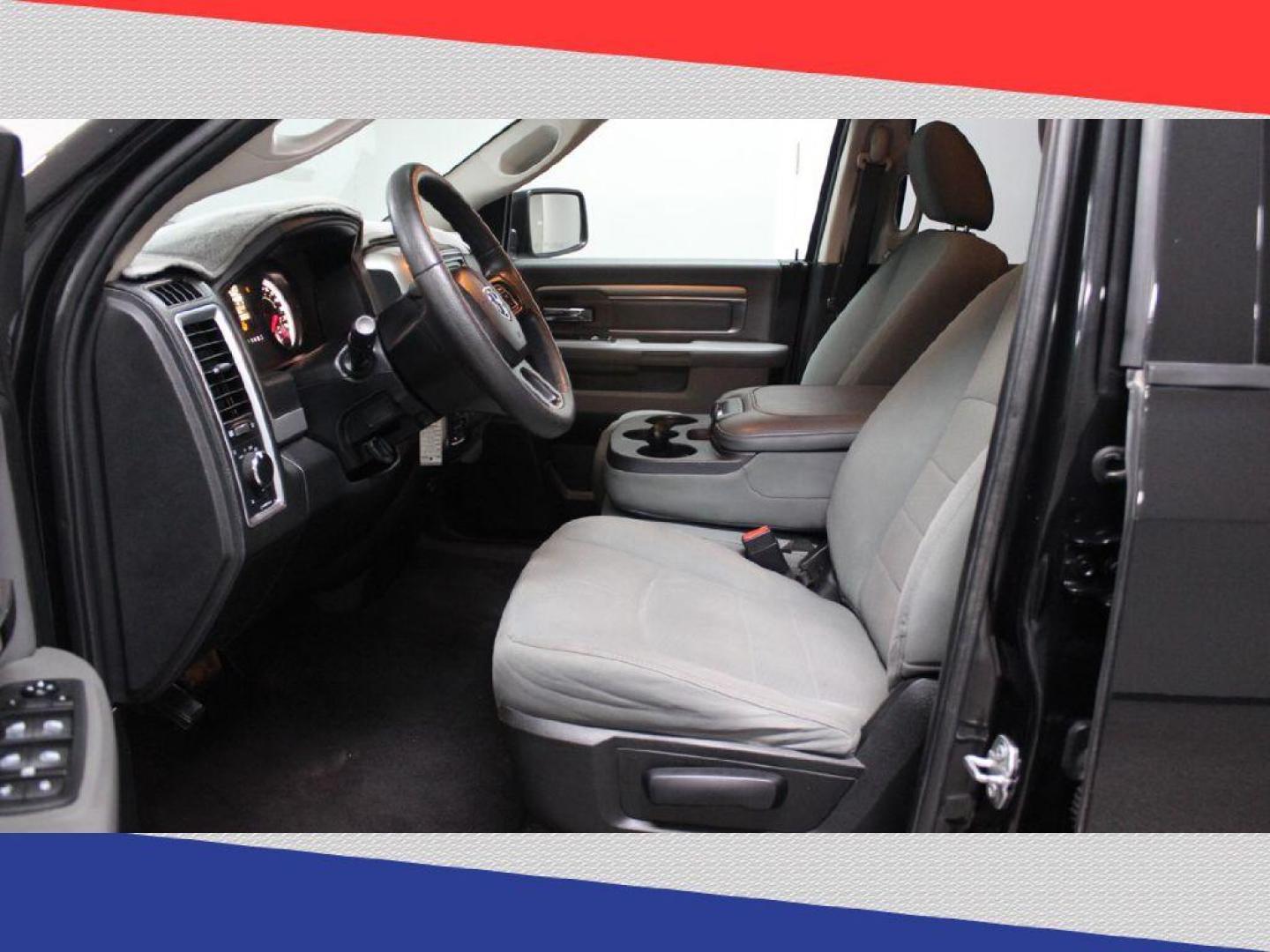 2018 Ram 1500 SLT Quad Cab 4WD (1C6RR7GG0JS) with an 3.6L V6 DOHC 24V FFV engine, 8A transmission, located at 5170 N La Cholla Blvd, Tucson, AZ, 85705, (520) 989-0282, 32.228245, -111.011742 - 2018 Ram 1500 - Photo#10