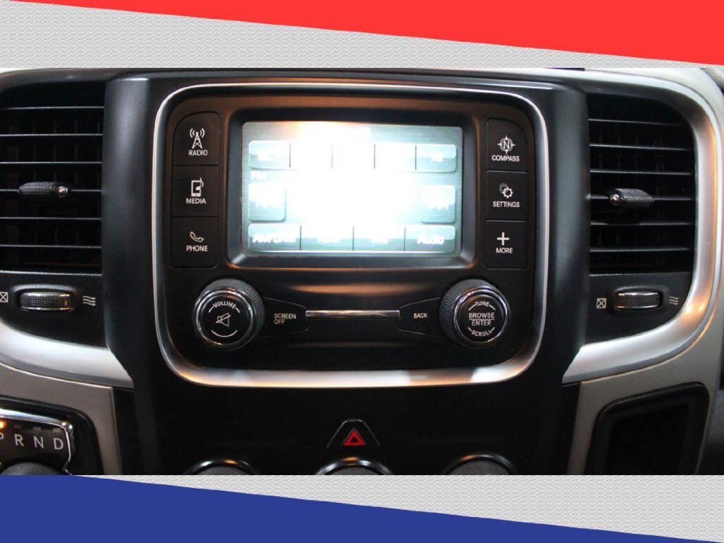 2018 Ram 1500 SLT Quad Cab 4WD (1C6RR7GG0JS) with an 3.6L V6 DOHC 24V FFV engine, 8A transmission, located at 5170 N La Cholla Blvd, Tucson, AZ, 85705, (520) 989-0282, 32.228245, -111.011742 - 2018 Ram 1500 - Photo#18