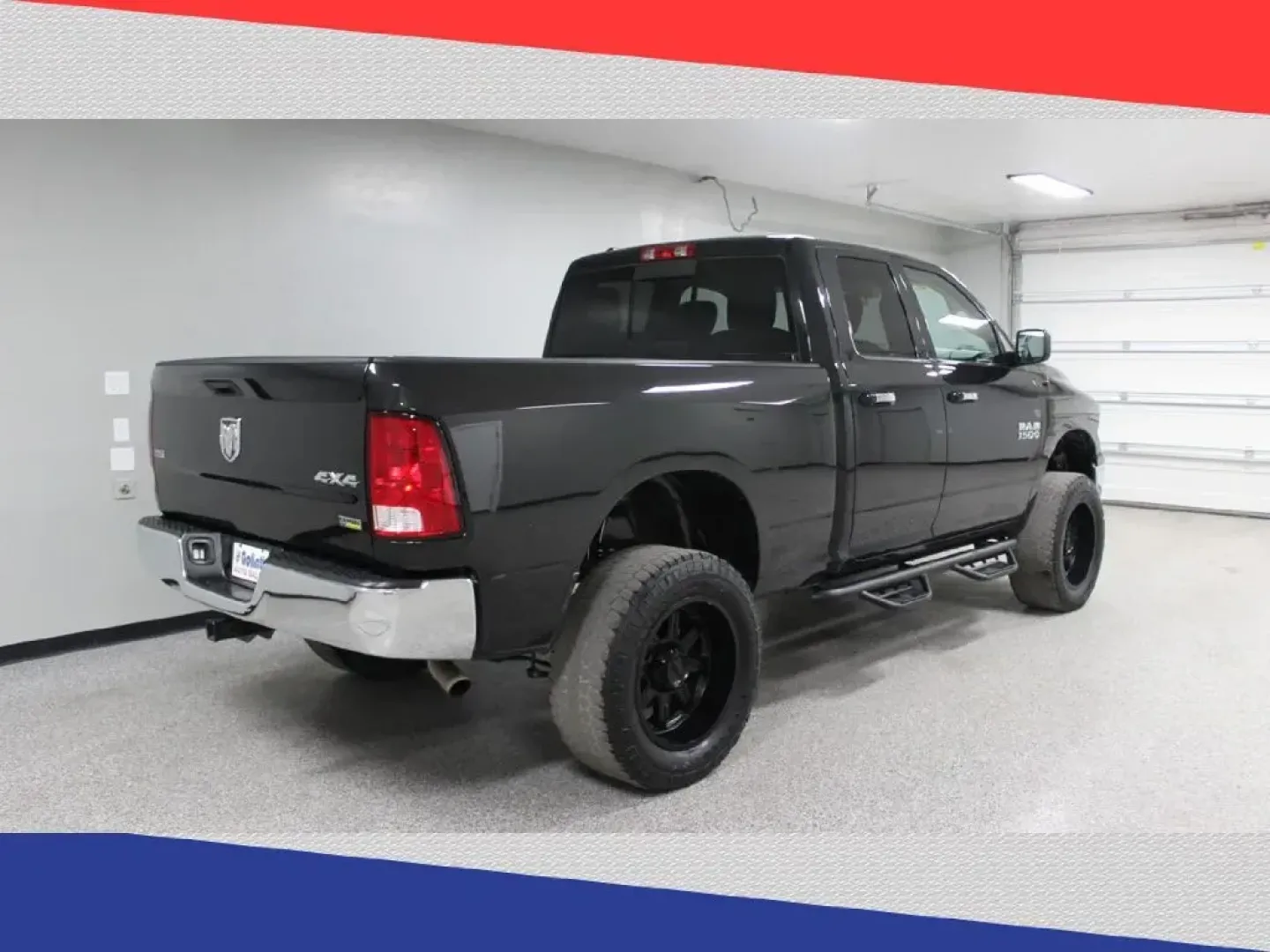 2018 Ram 1500 SLT Quad Cab 4WD (1C6RR7GG0JS) with an 3.6L V6 DOHC 24V FFV engine, 8A transmission, located at 5170 N La Cholla Blvd, Tucson, AZ, 85705, (520) 989-0282, 32.228245, -111.011742 - 2018 Ram 1500 - Photo#1