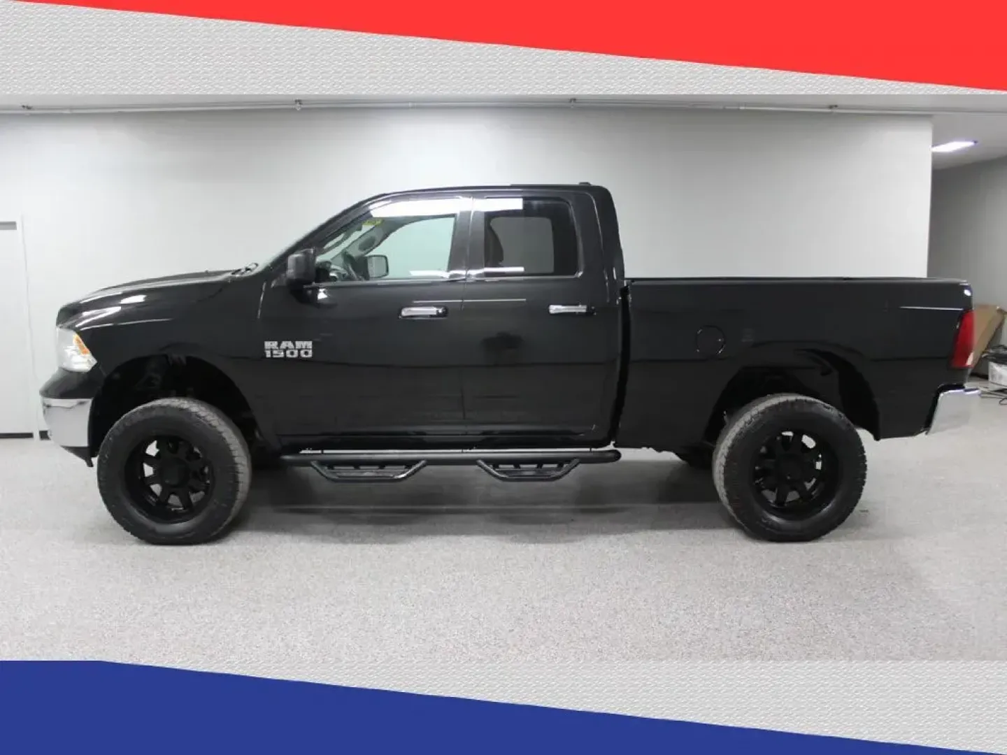 2018 Ram 1500 SLT Quad Cab 4WD (1C6RR7GG0JS) with an 3.6L V6 DOHC 24V FFV engine, 8A transmission, located at 5170 N La Cholla Blvd, Tucson, AZ, 85705, (520) 989-0282, 32.228245, -111.011742 - 2018 Ram 1500 - Photo#4