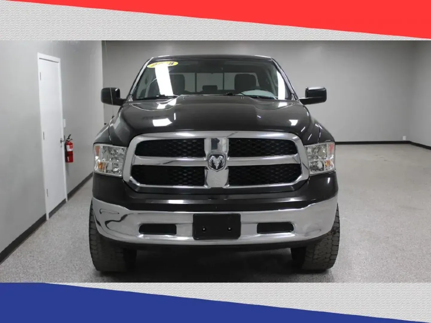 2018 Ram 1500 SLT Quad Cab 4WD (1C6RR7GG0JS) with an 3.6L V6 DOHC 24V FFV engine, 8A transmission, located at 5170 N La Cholla Blvd, Tucson, AZ, 85705, (520) 989-0282, 32.228245, -111.011742 - 2018 Ram 1500 - Photo#6
