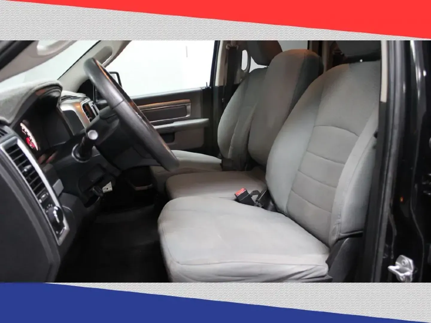 2018 Ram 1500 SLT Quad Cab 4WD (1C6RR7GG0JS) with an 3.6L V6 DOHC 24V FFV engine, 8A transmission, located at 5170 N La Cholla Blvd, Tucson, AZ, 85705, (520) 989-0282, 32.228245, -111.011742 - 2018 Ram 1500 - Photo#10