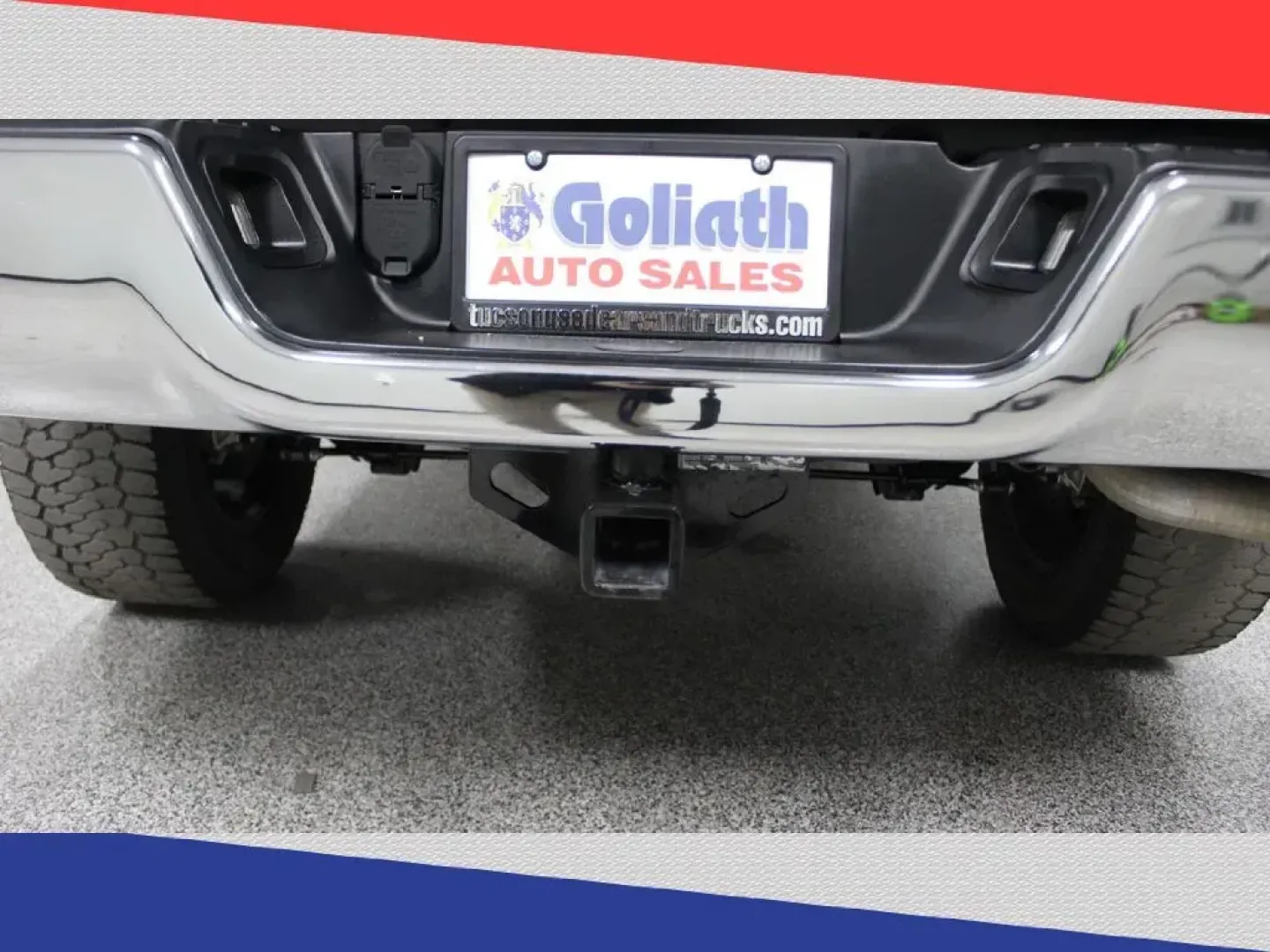 2018 Ram 1500 SLT Quad Cab 4WD (1C6RR7GG0JS) with an 3.6L V6 DOHC 24V FFV engine, 8A transmission, located at 5170 N La Cholla Blvd, Tucson, AZ, 85705, (520) 989-0282, 32.228245, -111.011742 - 2018 Ram 1500 - Photo#22