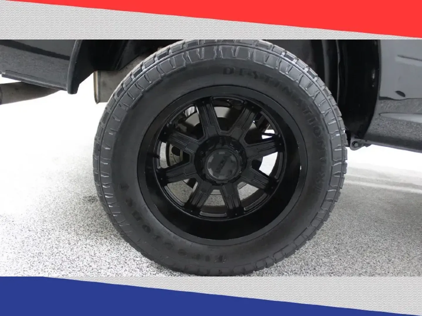 2018 Ram 1500 SLT Quad Cab 4WD (1C6RR7GG0JS) with an 3.6L V6 DOHC 24V FFV engine, 8A transmission, located at 5170 N La Cholla Blvd, Tucson, AZ, 85705, (520) 989-0282, 32.228245, -111.011742 - 2018 Ram 1500 - Photo#35