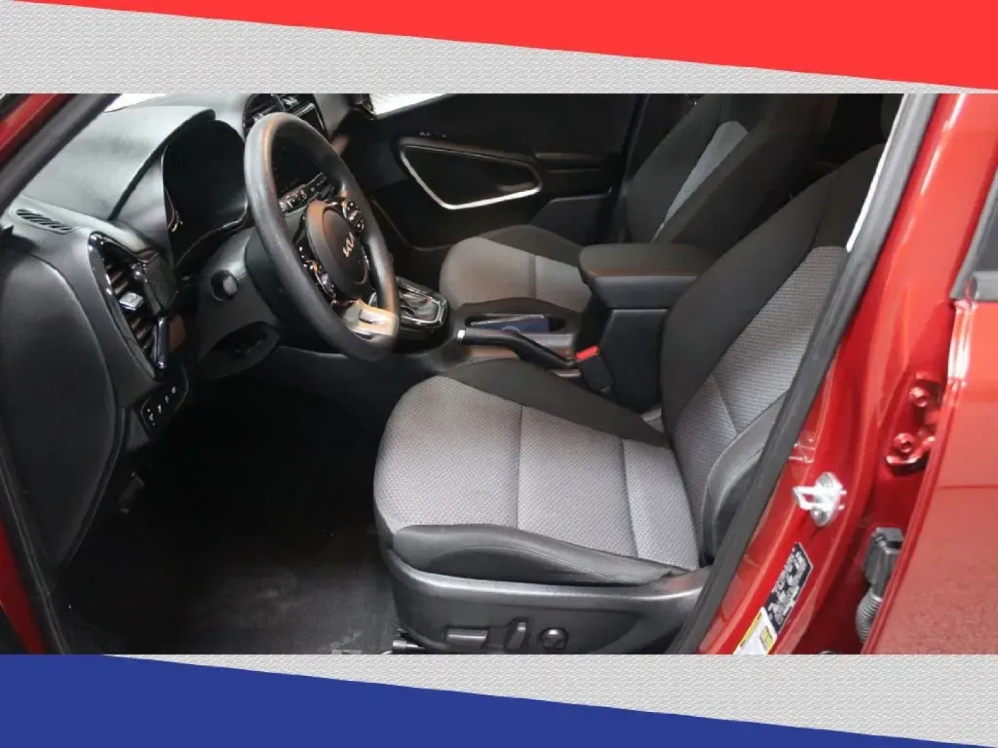 2023 Kia Soul LX CVT (KNDJ23AUXP7) with an 2.0L L4 DOHC 16V engine, CVT transmission, located at 5170 N La Cholla Blvd, Tucson, AZ, 85705, (520) 989-0282, 32.228245, -111.011742 - 2023 Kia Soul - Photo#9