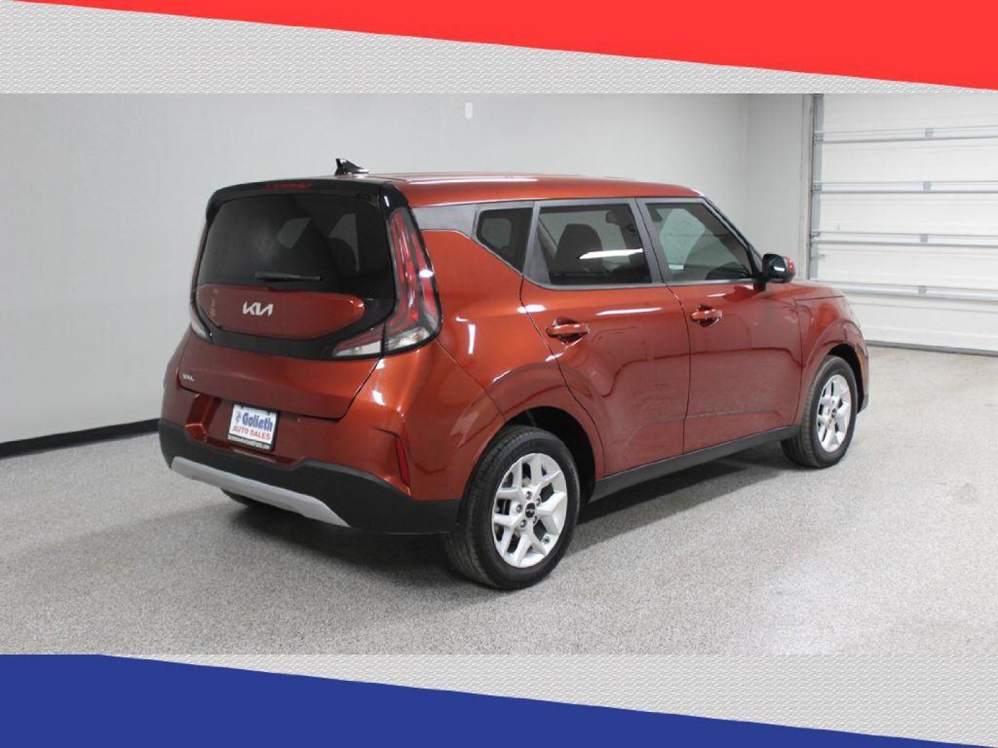 2023 Kia Soul LX CVT (KNDJ23AUXP7) with an 2.0L L4 DOHC 16V engine, CVT transmission, located at 5170 N La Cholla Blvd, Tucson, AZ, 85705, (520) 989-0282, 32.228245, -111.011742 - 2023 Kia Soul - Photo#2