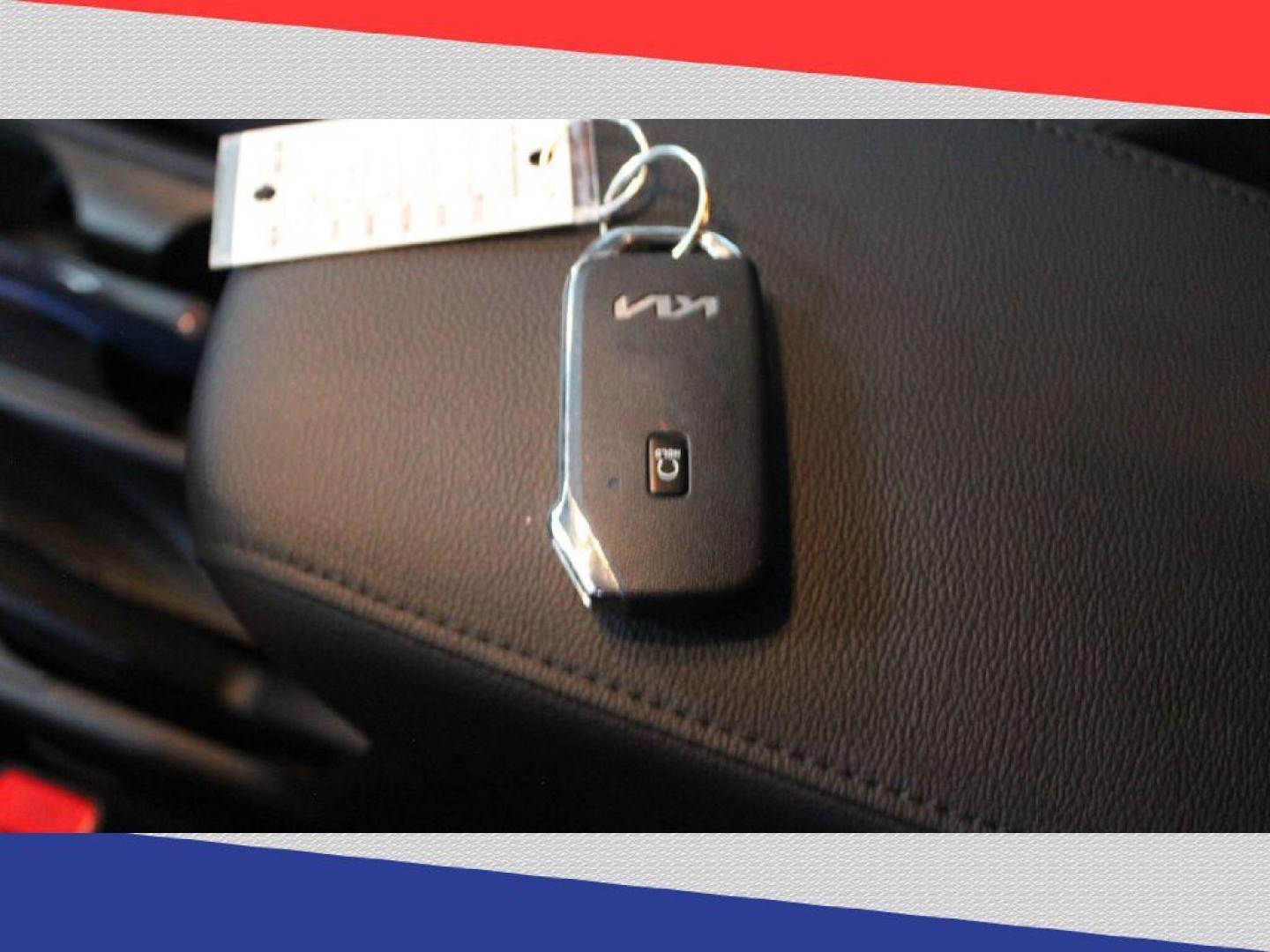 2023 Kia Soul LX CVT (KNDJ23AUXP7) with an 2.0L L4 DOHC 16V engine, CVT transmission, located at 5170 N La Cholla Blvd, Tucson, AZ, 85705, (520) 989-0282, 32.228245, -111.011742 - 2023 Kia Soul - Photo#21