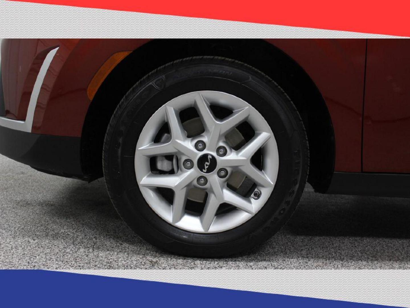 2023 Kia Soul LX CVT (KNDJ23AUXP7) with an 2.0L L4 DOHC 16V engine, CVT transmission, located at 5170 N La Cholla Blvd, Tucson, AZ, 85705, (520) 989-0282, 32.228245, -111.011742 - 2023 Kia Soul - Photo#34