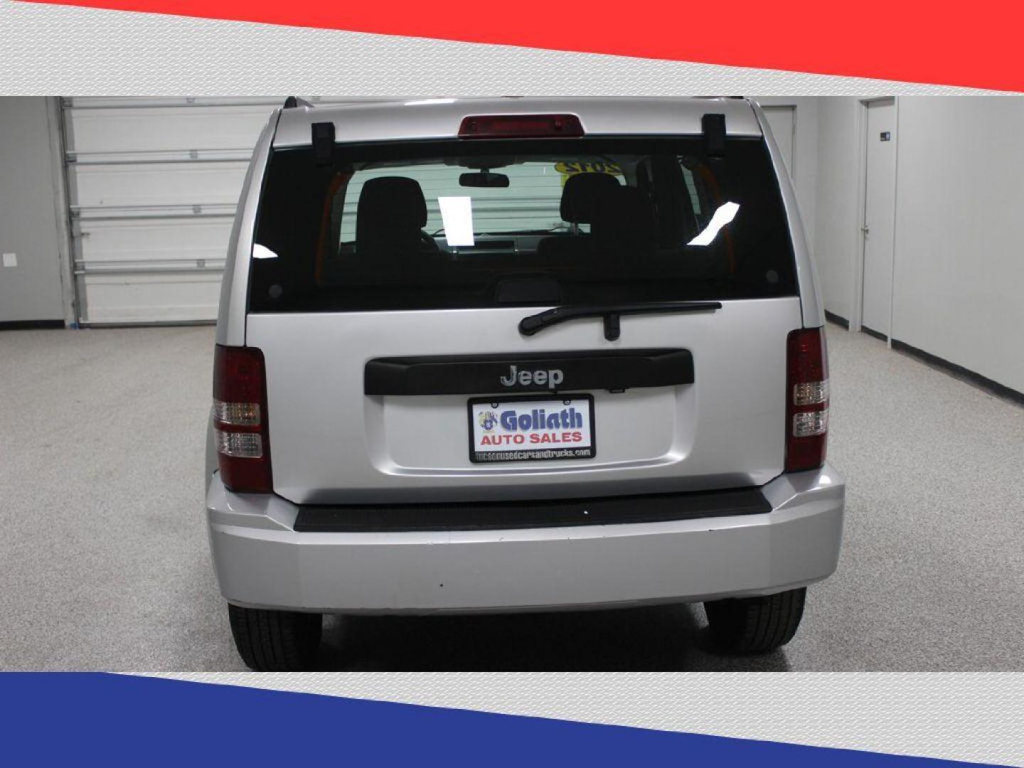 2012 Jeep Liberty Sport 2WD (1C4PJLAK2CW) with an 3.7L V6 SOHC 12V engine, 4-Speed Automatic transmission, located at 5170 N La Cholla Blvd, Tucson, AZ, 85705, (520) 989-0282, 32.228245, -111.011742 - 2012 Jeep Liberty - Photo#3