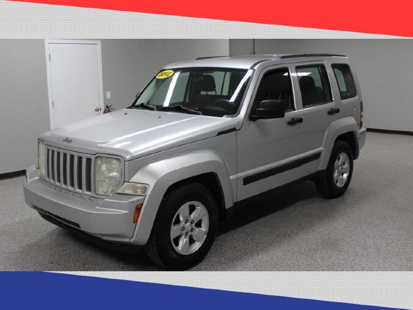 2012 Jeep Liberty Sport 2WD (1C4PJLAK2CW) with an 3.7L V6 SOHC 12V engine, 4-Speed Automatic transmission, located at 5170 N La Cholla Blvd, Tucson, AZ, 85705, (520) 989-0282, 32.228245, -111.011742 - 2012 Jeep Liberty - Photo#6