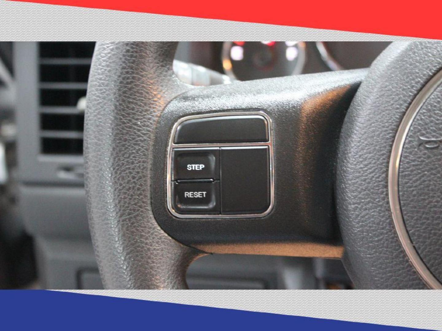 2012 Jeep Liberty Sport 2WD (1C4PJLAK2CW) with an 3.7L V6 SOHC 12V engine, 4-Speed Automatic transmission, located at 5170 N La Cholla Blvd, Tucson, AZ, 85705, (520) 989-0282, 32.228245, -111.011742 - 2012 Jeep Liberty - Photo#14
