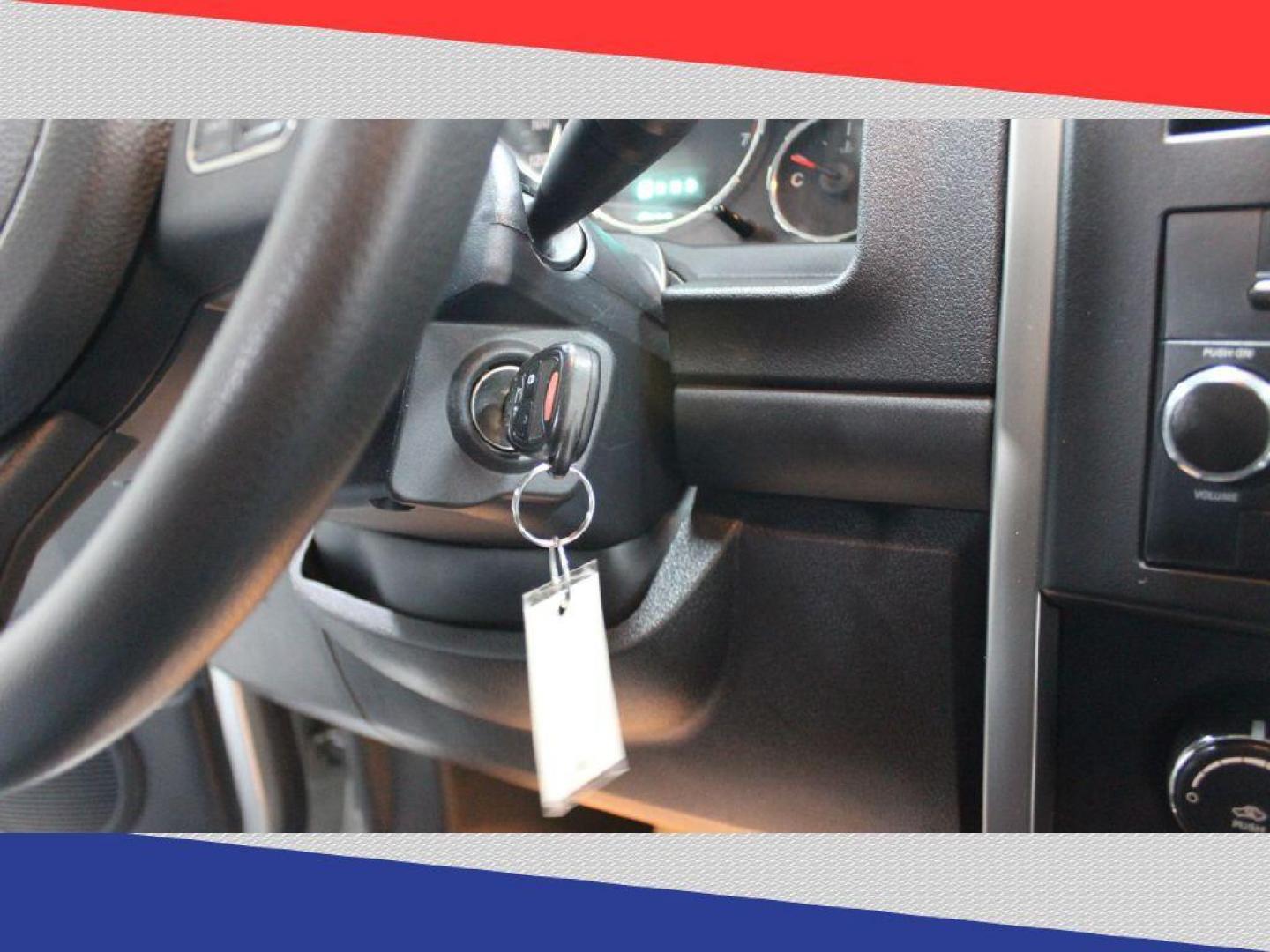 2012 Jeep Liberty Sport 2WD (1C4PJLAK2CW) with an 3.7L V6 SOHC 12V engine, 4-Speed Automatic transmission, located at 5170 N La Cholla Blvd, Tucson, AZ, 85705, (520) 989-0282, 32.228245, -111.011742 - 2012 Jeep Liberty - Photo#16