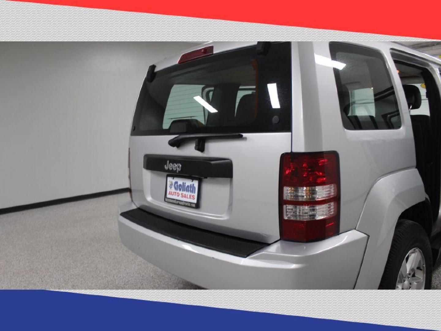 2012 Jeep Liberty Sport 2WD (1C4PJLAK2CW) with an 3.7L V6 SOHC 12V engine, 4-Speed Automatic transmission, located at 5170 N La Cholla Blvd, Tucson, AZ, 85705, (520) 989-0282, 32.228245, -111.011742 - 2012 Jeep Liberty - Photo#21