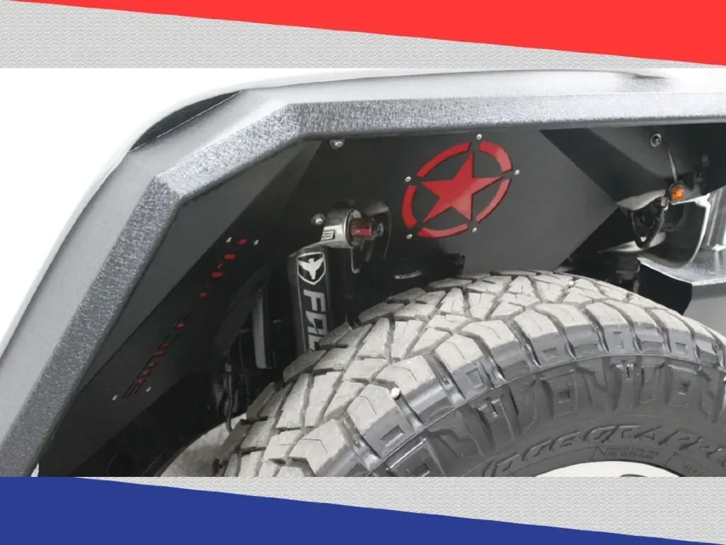 2017 Jeep Wrangler Unlimited Sahara 4WD (1C4HJWEG8HL) with an 3.6L V6 DOHC 24V FFV engine, Automatic transmission, located at 5170 N La Cholla Blvd, Tucson, AZ, 85705, (520) 989-0282, 32.228245, -111.011742 - 2017 Jeep Wrangler - Photo#33