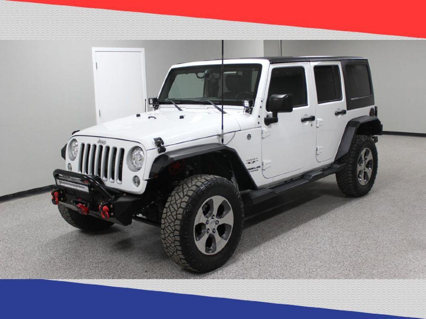 2017 Jeep Wrangler Unlimited Sahara 4WD (1C4HJWEG8HL) with an 3.6L V6 DOHC 24V FFV engine, Automatic transmission, located at 5170 N La Cholla Blvd, Tucson, AZ, 85705, (520) 989-0282, 32.228245, -111.011742 - 2017 Jeep Wrangler - Photo#6