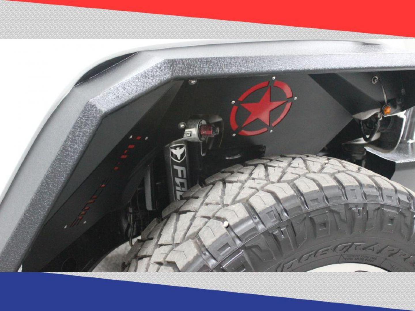 2017 Jeep Wrangler Unlimited Sahara 4WD (1C4HJWEG8HL) with an 3.6L V6 DOHC 24V FFV engine, Automatic transmission, located at 5170 N La Cholla Blvd, Tucson, AZ, 85705, (520) 989-0282, 32.228245, -111.011742 - 2017 Jeep Wrangler - Photo#33