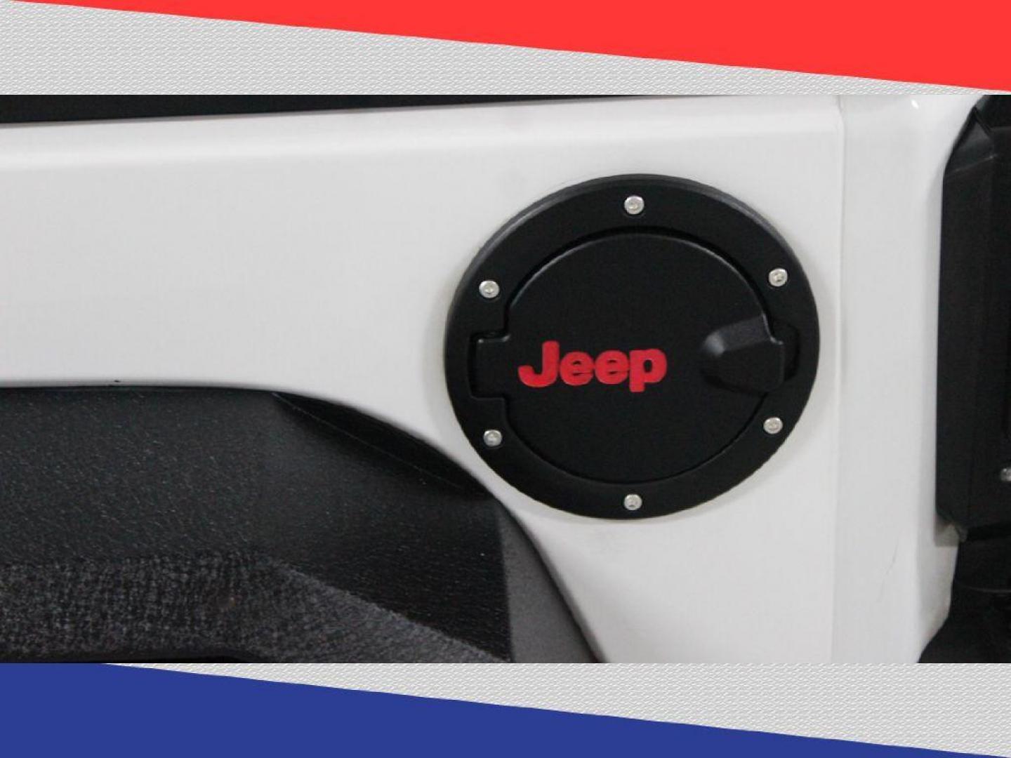2017 Jeep Wrangler Unlimited Sahara 4WD (1C4HJWEG8HL) with an 3.6L V6 DOHC 24V FFV engine, Automatic transmission, located at 5170 N La Cholla Blvd, Tucson, AZ, 85705, (520) 989-0282, 32.228245, -111.011742 - 2017 Jeep Wrangler - Photo#35