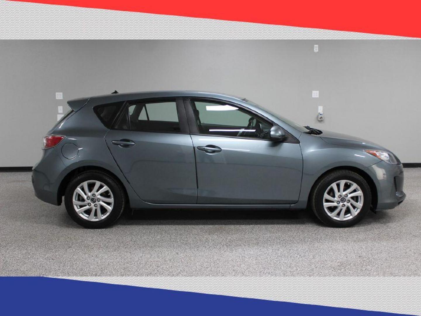 2013 Mazda MAZDA3 i Grand Touring MT 5-Door (JM1BL1MP7D1) with an 2.0L L4 DOHC 16V engine, 5-Speed Manual transmission, located at 5170 N La Cholla Blvd, Tucson, AZ, 85705, (520) 989-0282, 32.228245, -111.011742 - 2013 Mazda MAZDA3 - Photo#1