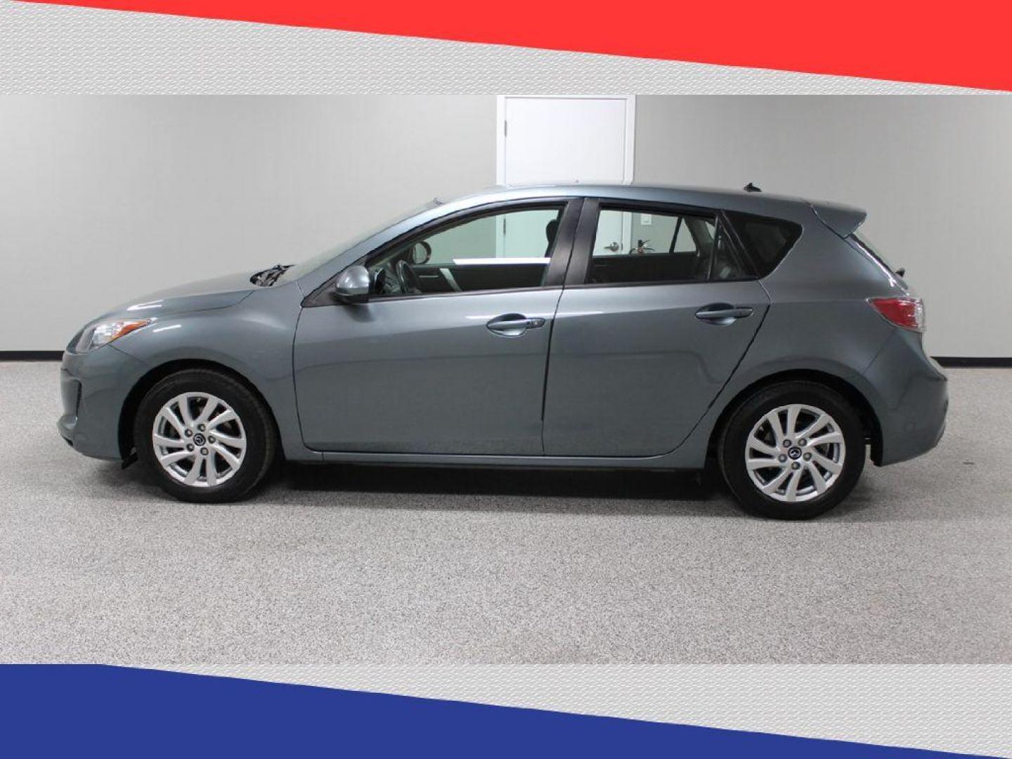 2013 Mazda MAZDA3 i Grand Touring MT 5-Door (JM1BL1MP7D1) with an 2.0L L4 DOHC 16V engine, 5-Speed Manual transmission, located at 5170 N La Cholla Blvd, Tucson, AZ, 85705, (520) 989-0282, 32.228245, -111.011742 - 2013 Mazda MAZDA3 - Photo#5