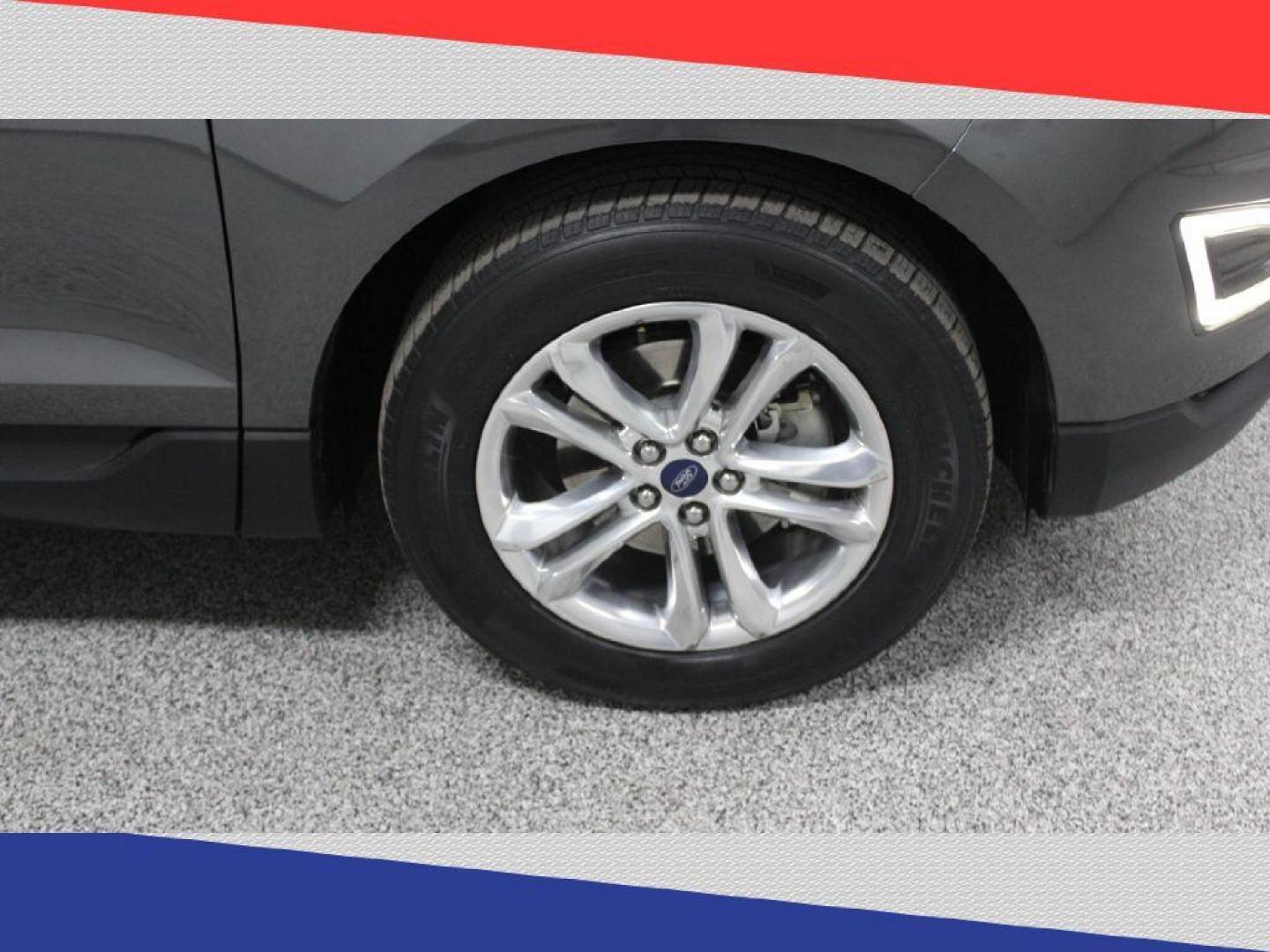 2016 Ford Edge SEL FWD (2FMPK3J98GB) with an 2.0L L4 DOHC 16V engine, 6A transmission, located at 5170 N La Cholla Blvd, Tucson, AZ, 85705, (520) 989-0282, 32.228245, -111.011742 - 2016 Ford Edge - Photo#31