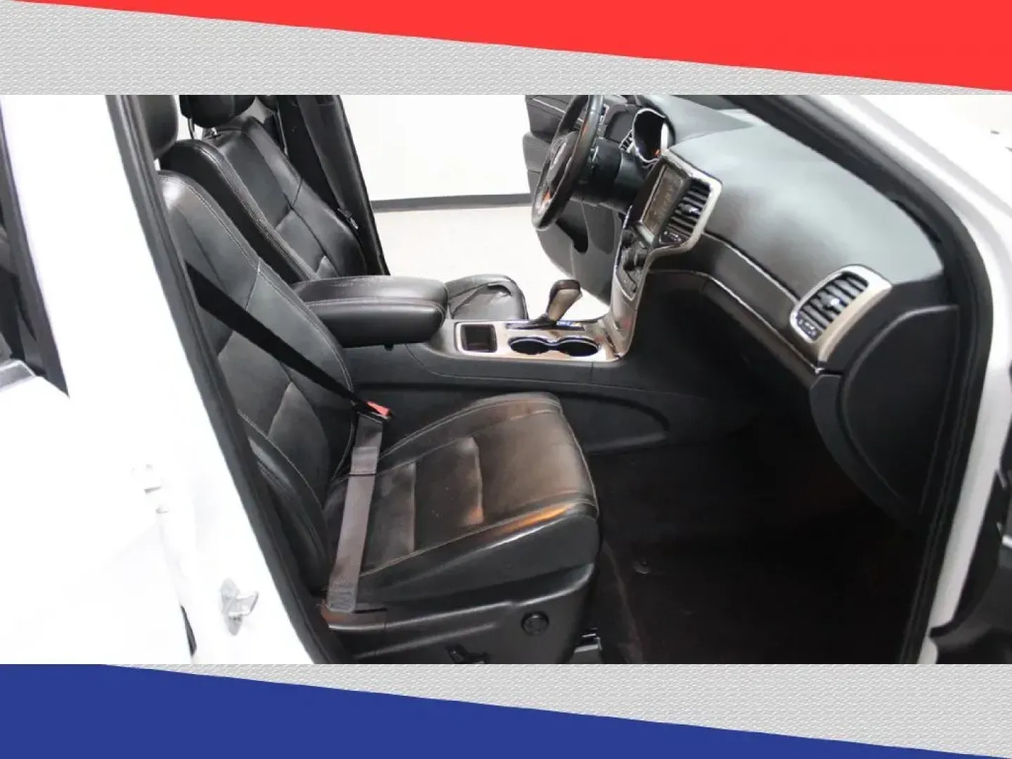 2017 Jeep Grand Cherokee Limited 2WD (1C4RJEBG5HC) with an 3.6L V6 DOHC 24V engine, 8A transmission, located at 5170 N La Cholla Blvd, Tucson, AZ, 85705, (520) 989-0282, 32.228245, -111.011742 - 2017 Jeep Grand Cherokee - Photo#35