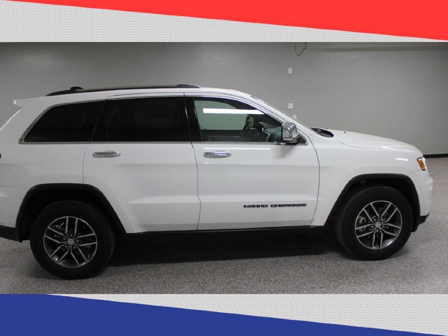 2017 Jeep Grand Cherokee Limited 2WD (1C4RJEBG5HC) with an 3.6L V6 DOHC 24V engine, 8A transmission, located at 5170 N La Cholla Blvd, Tucson, AZ, 85705, (520) 989-0282, 32.228245, -111.011742 - 2017 Jeep Grand Cherokee - Photo#1