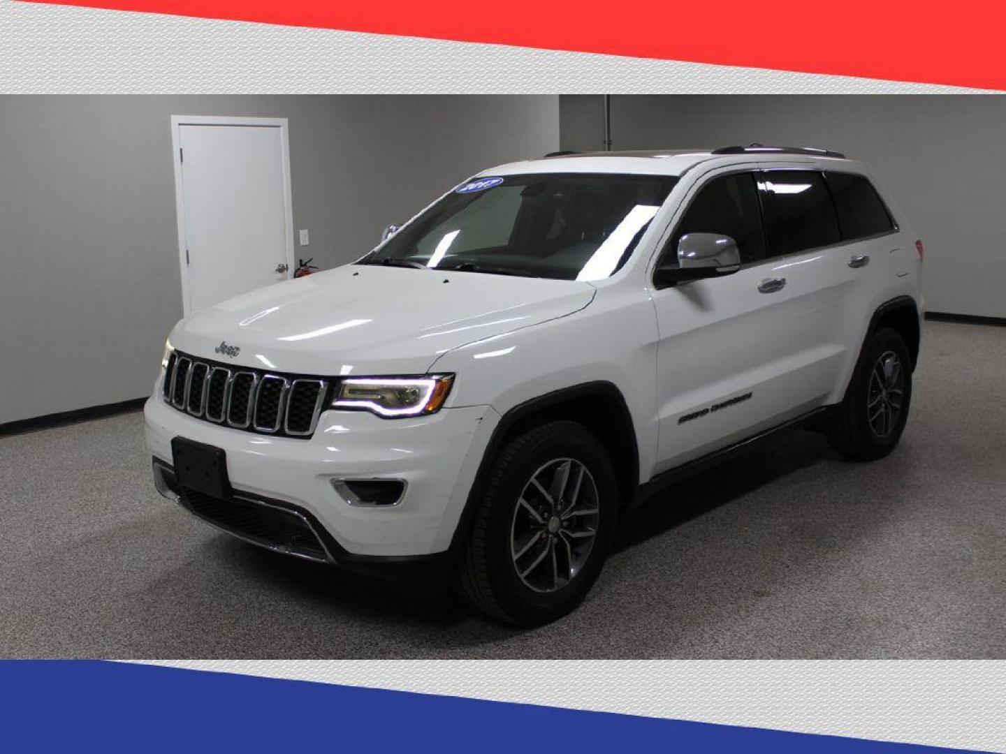 2017 Jeep Grand Cherokee Limited 2WD (1C4RJEBG5HC) with an 3.6L V6 DOHC 24V engine, 8A transmission, located at 5170 N La Cholla Blvd, Tucson, AZ, 85705, (520) 989-0282, 32.228245, -111.011742 - 2017 Jeep Grand Cherokee - Photo#6