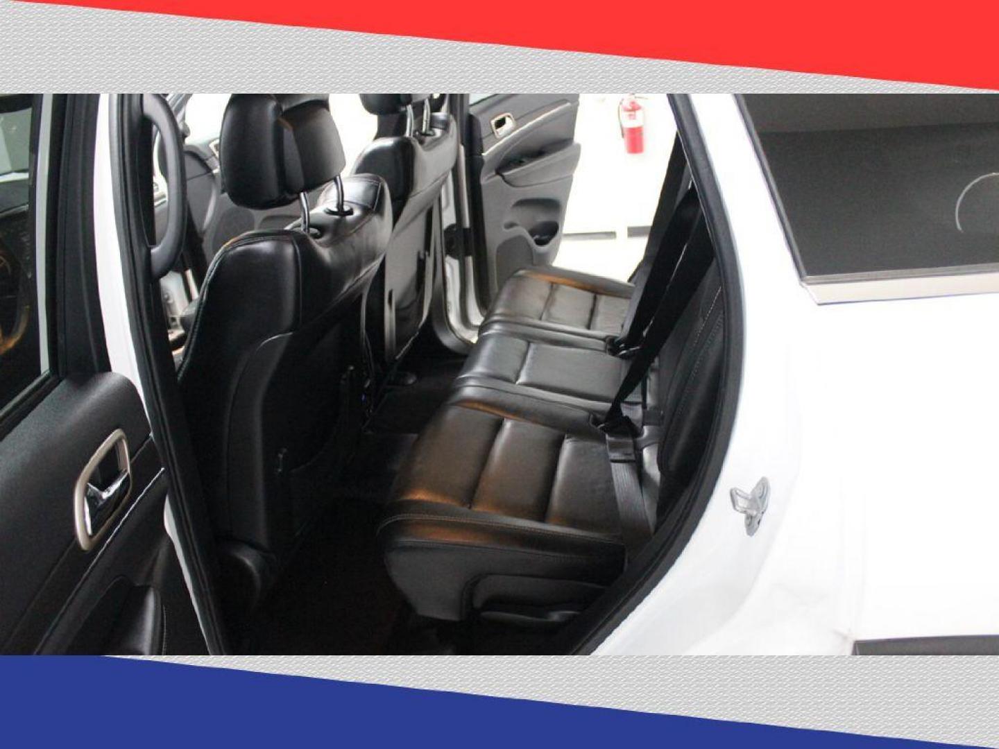 2017 Jeep Grand Cherokee Limited 2WD (1C4RJEBG5HC) with an 3.6L V6 DOHC 24V engine, 8A transmission, located at 5170 N La Cholla Blvd, Tucson, AZ, 85705, (520) 989-0282, 32.228245, -111.011742 - 2017 Jeep Grand Cherokee - Photo#28