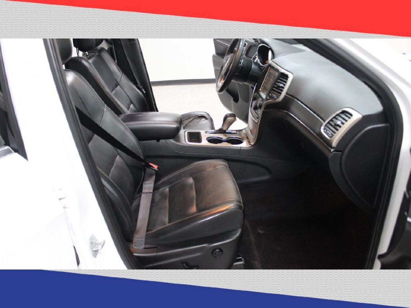 2017 Jeep Grand Cherokee Limited 2WD (1C4RJEBG5HC) with an 3.6L V6 DOHC 24V engine, 8A transmission, located at 5170 N La Cholla Blvd, Tucson, AZ, 85705, (520) 989-0282, 32.228245, -111.011742 - 2017 Jeep Grand Cherokee - Photo#35