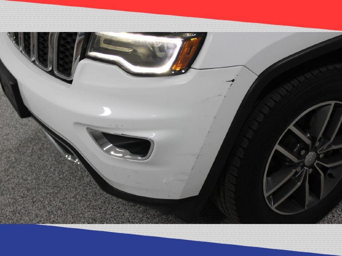 2017 Jeep Grand Cherokee Limited 2WD (1C4RJEBG5HC) with an 3.6L V6 DOHC 24V engine, 8A transmission, located at 5170 N La Cholla Blvd, Tucson, AZ, 85705, (520) 989-0282, 32.228245, -111.011742 - 2017 Jeep Grand Cherokee - Photo#37