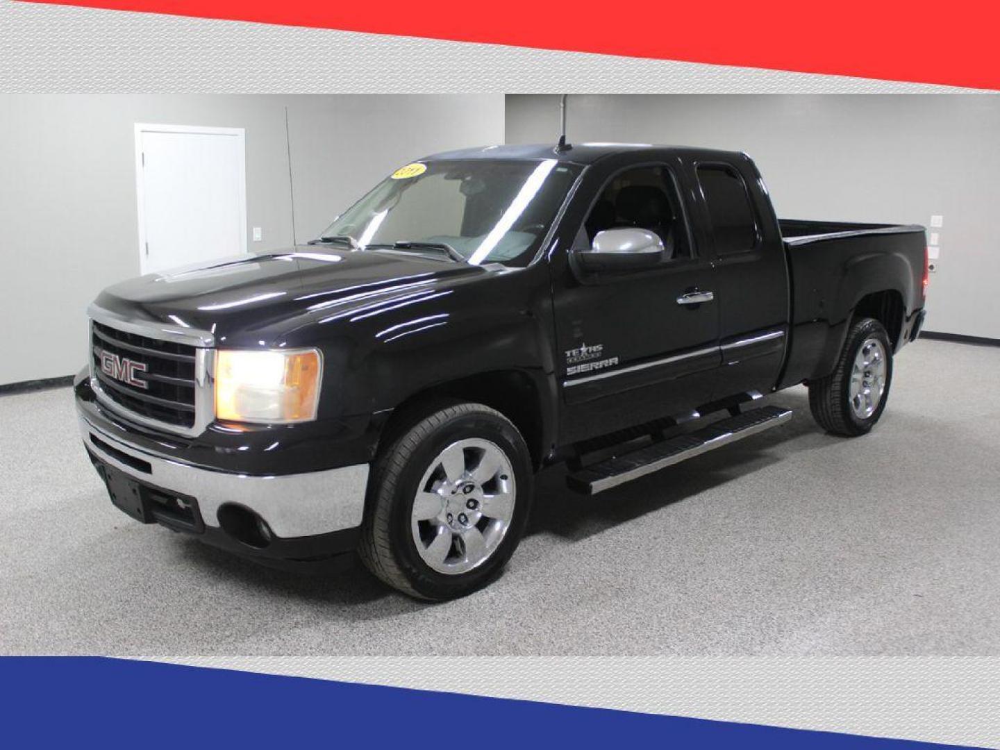 2011 GMC Sierra 1500 SLE Ext. Cab 2WD (1GTR1VE04BZ) with an 5.3L V8 OHV 16V FFV engine, 4-Speed Automatic transmission, located at 5170 N La Cholla Blvd, Tucson, AZ, 85705, (520) 989-0282, 32.228245, -111.011742 - 2011 GMC Sierra 1500 - Photo#6
