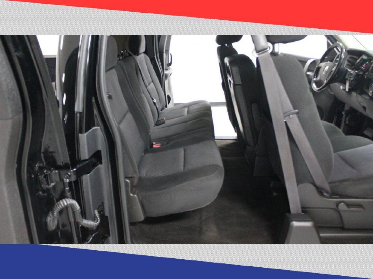 2011 GMC Sierra 1500 SLE Ext. Cab 2WD (1GTR1VE04BZ) with an 5.3L V8 OHV 16V FFV engine, 4-Speed Automatic transmission, located at 5170 N La Cholla Blvd, Tucson, AZ, 85705, (520) 989-0282, 32.228245, -111.011742 - 2011 GMC Sierra 1500 - Photo#26