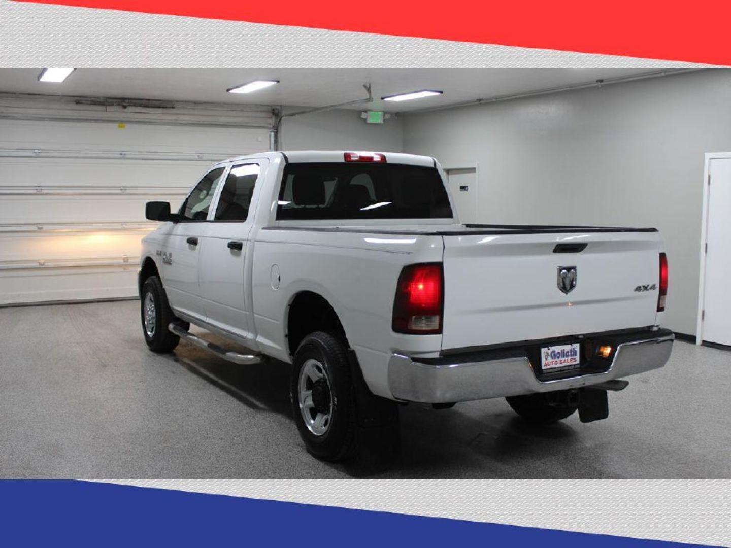 2013 Ram 2500 Tradesman Crew Cab SWB 4WD (3C6TR5CT4DG) with an 5.7L V8 OHV 16V engine, 6-Speed Automatic transmission, located at 5170 N La Cholla Blvd, Tucson, AZ, 85705, (520) 989-0282, 32.228245, -111.011742 - 2013 Ram 2500 - Photo#4