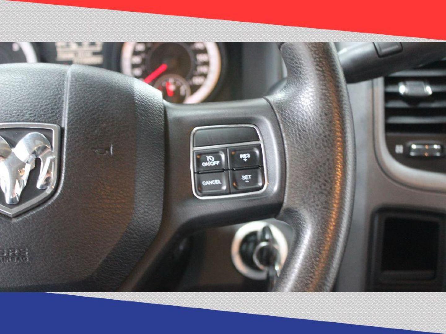 2013 Ram 2500 Tradesman Crew Cab SWB 4WD (3C6TR5CT4DG) with an 5.7L V8 OHV 16V engine, 6-Speed Automatic transmission, located at 5170 N La Cholla Blvd, Tucson, AZ, 85705, (520) 989-0282, 32.228245, -111.011742 - 2013 Ram 2500 - Photo#16