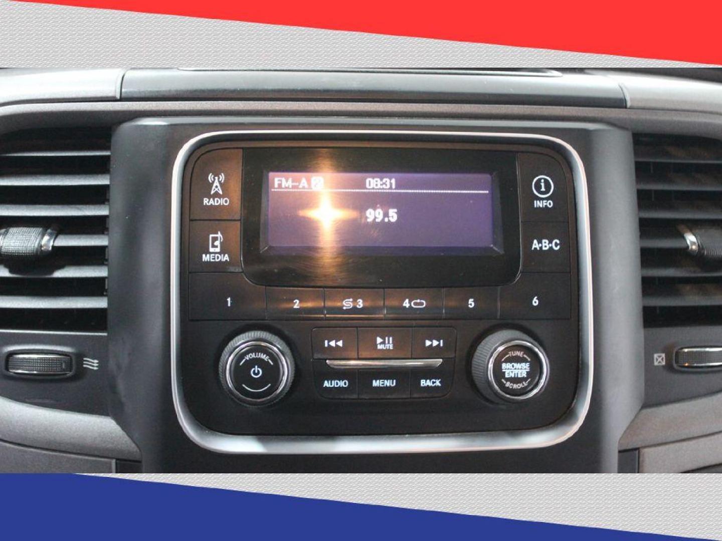 2013 Ram 2500 Tradesman Crew Cab SWB 4WD (3C6TR5CT4DG) with an 5.7L V8 OHV 16V engine, 6-Speed Automatic transmission, located at 5170 N La Cholla Blvd, Tucson, AZ, 85705, (520) 989-0282, 32.228245, -111.011742 - 2013 Ram 2500 - Photo#18
