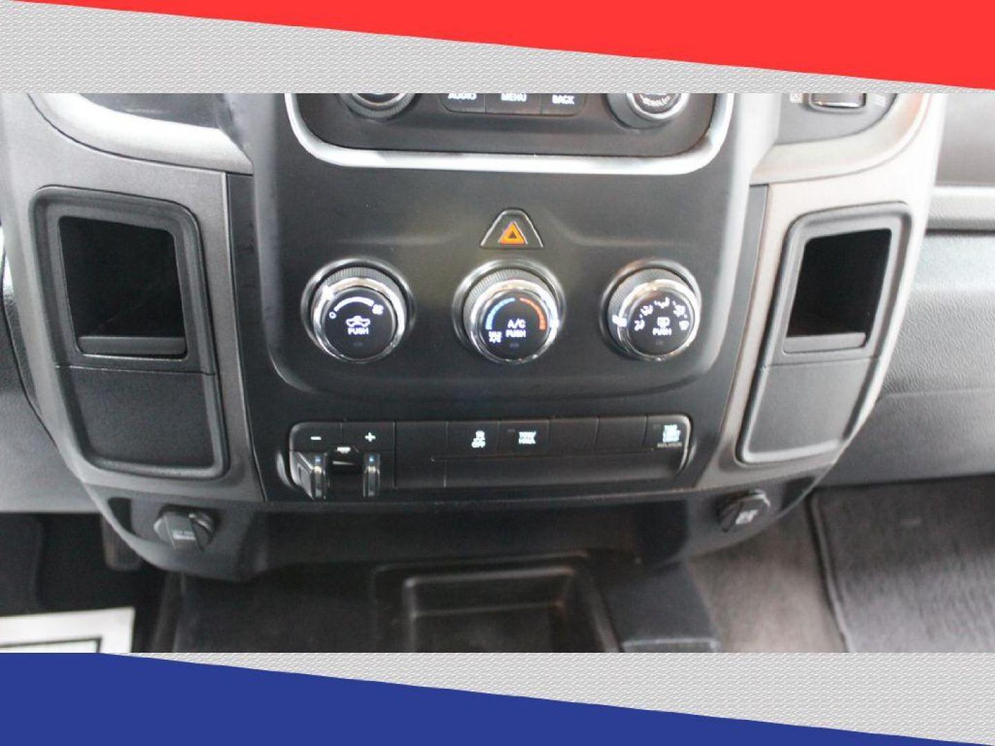 2013 Ram 2500 Tradesman Crew Cab SWB 4WD (3C6TR5CT4DG) with an 5.7L V8 OHV 16V engine, 6-Speed Automatic transmission, located at 5170 N La Cholla Blvd, Tucson, AZ, 85705, (520) 989-0282, 32.228245, -111.011742 - 2013 Ram 2500 - Photo#19