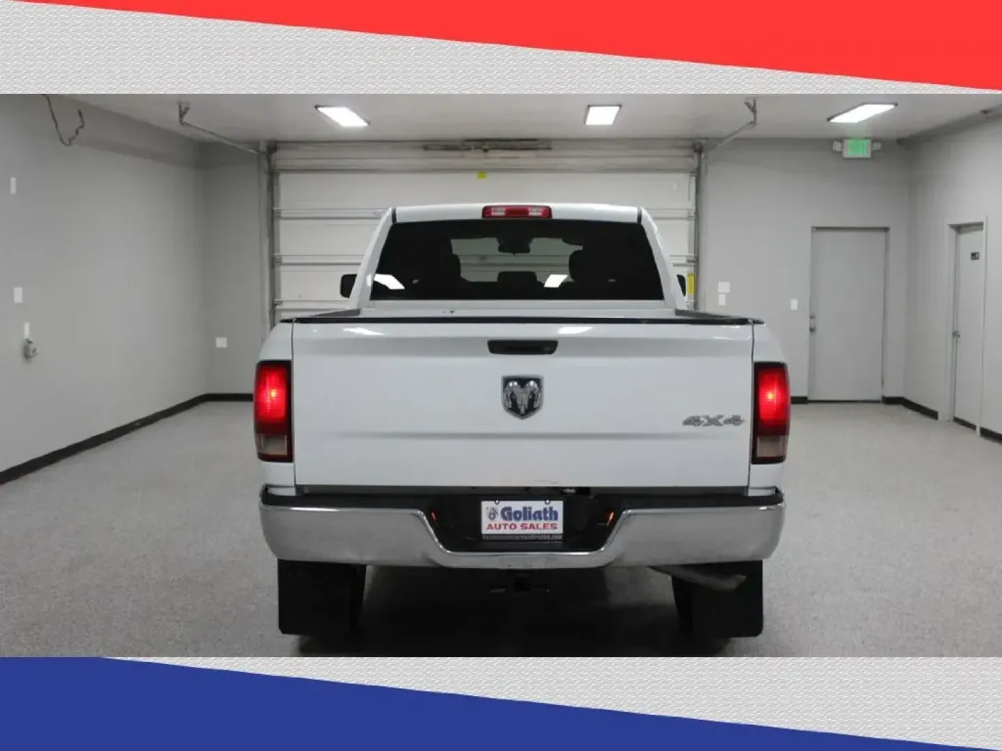 2013 Ram 2500 Tradesman Crew Cab SWB 4WD (3C6TR5CT4DG) with an 5.7L V8 OHV 16V engine, 6-Speed Automatic transmission, located at 5170 N La Cholla Blvd, Tucson, AZ, 85705, (520) 989-0282, 32.228245, -111.011742 - 2013 Ram 2500 - Photo#3