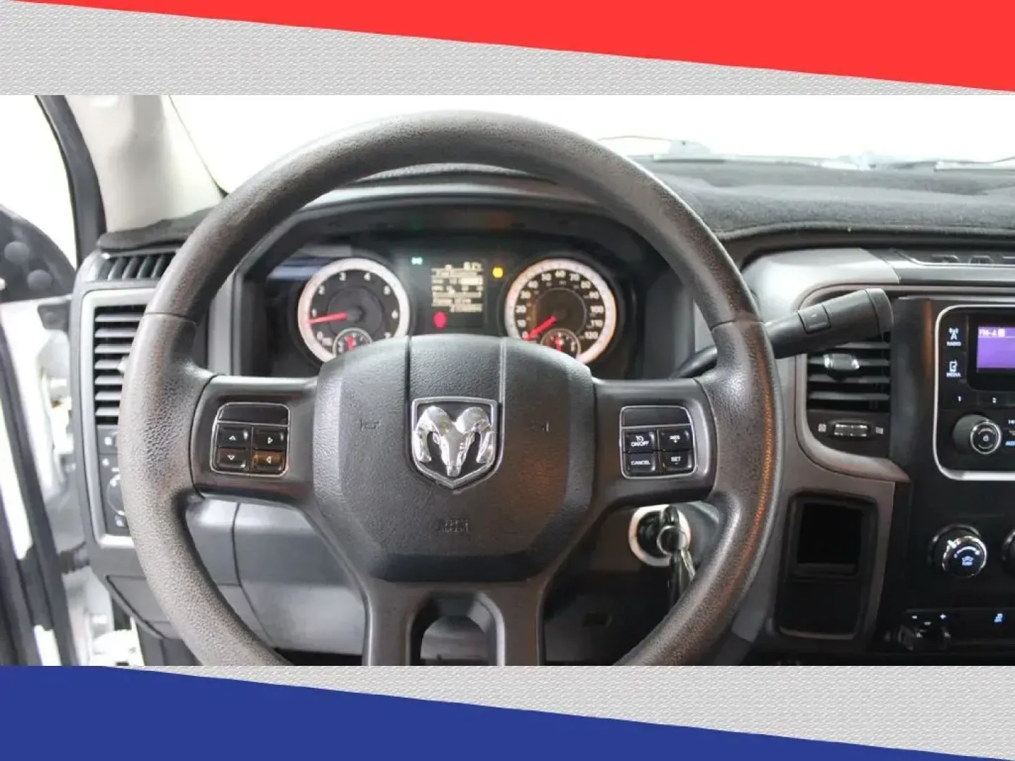 2013 Ram 2500 Tradesman Crew Cab SWB 4WD (3C6TR5CT4DG) with an 5.7L V8 OHV 16V engine, 6-Speed Automatic transmission, located at 5170 N La Cholla Blvd, Tucson, AZ, 85705, (520) 989-0282, 32.228245, -111.011742 - 2013 Ram 2500 - Photo#14