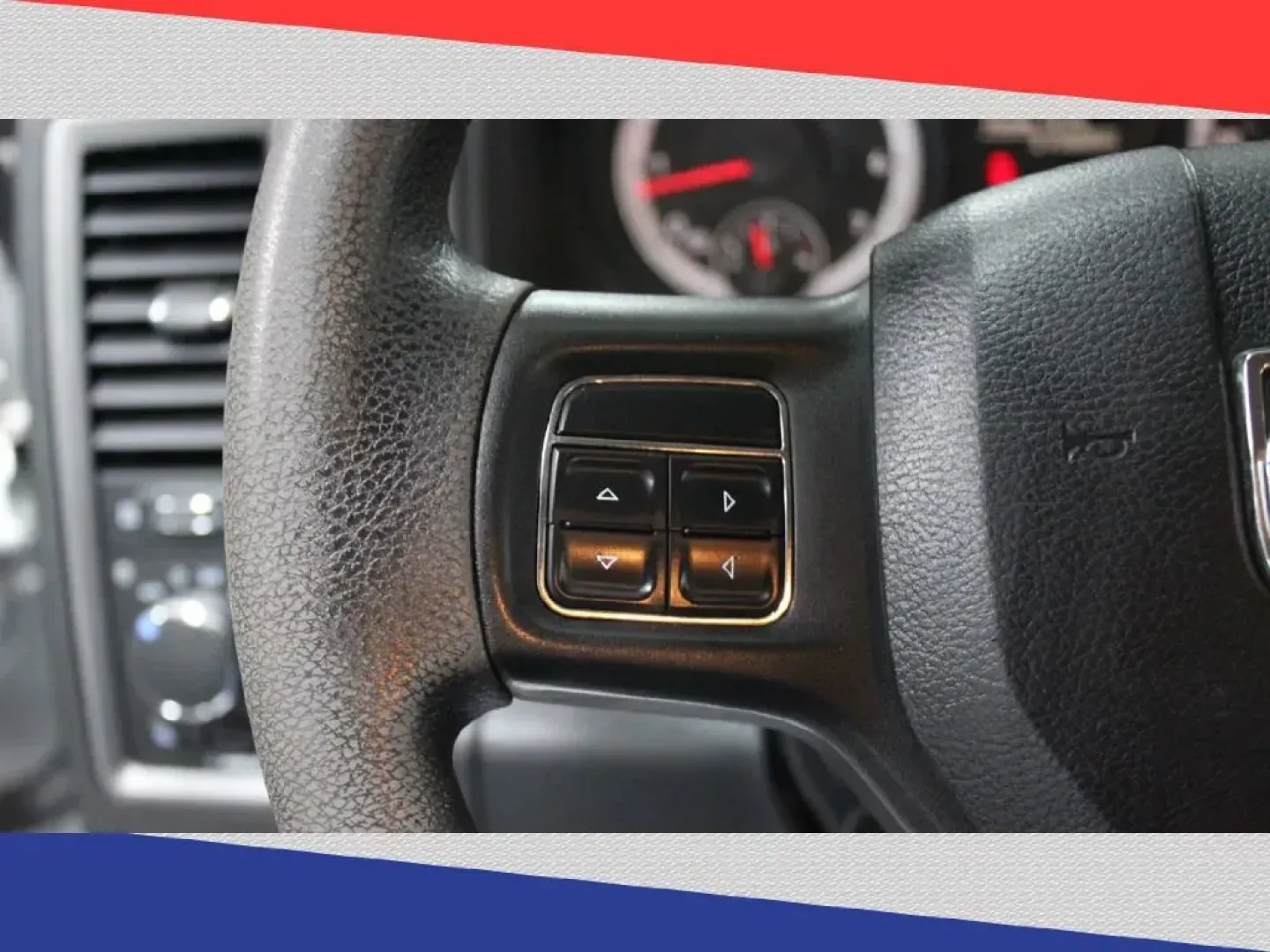 2013 Ram 2500 Tradesman Crew Cab SWB 4WD (3C6TR5CT4DG) with an 5.7L V8 OHV 16V engine, 6-Speed Automatic transmission, located at 5170 N La Cholla Blvd, Tucson, AZ, 85705, (520) 989-0282, 32.228245, -111.011742 - 2013 Ram 2500 - Photo#15