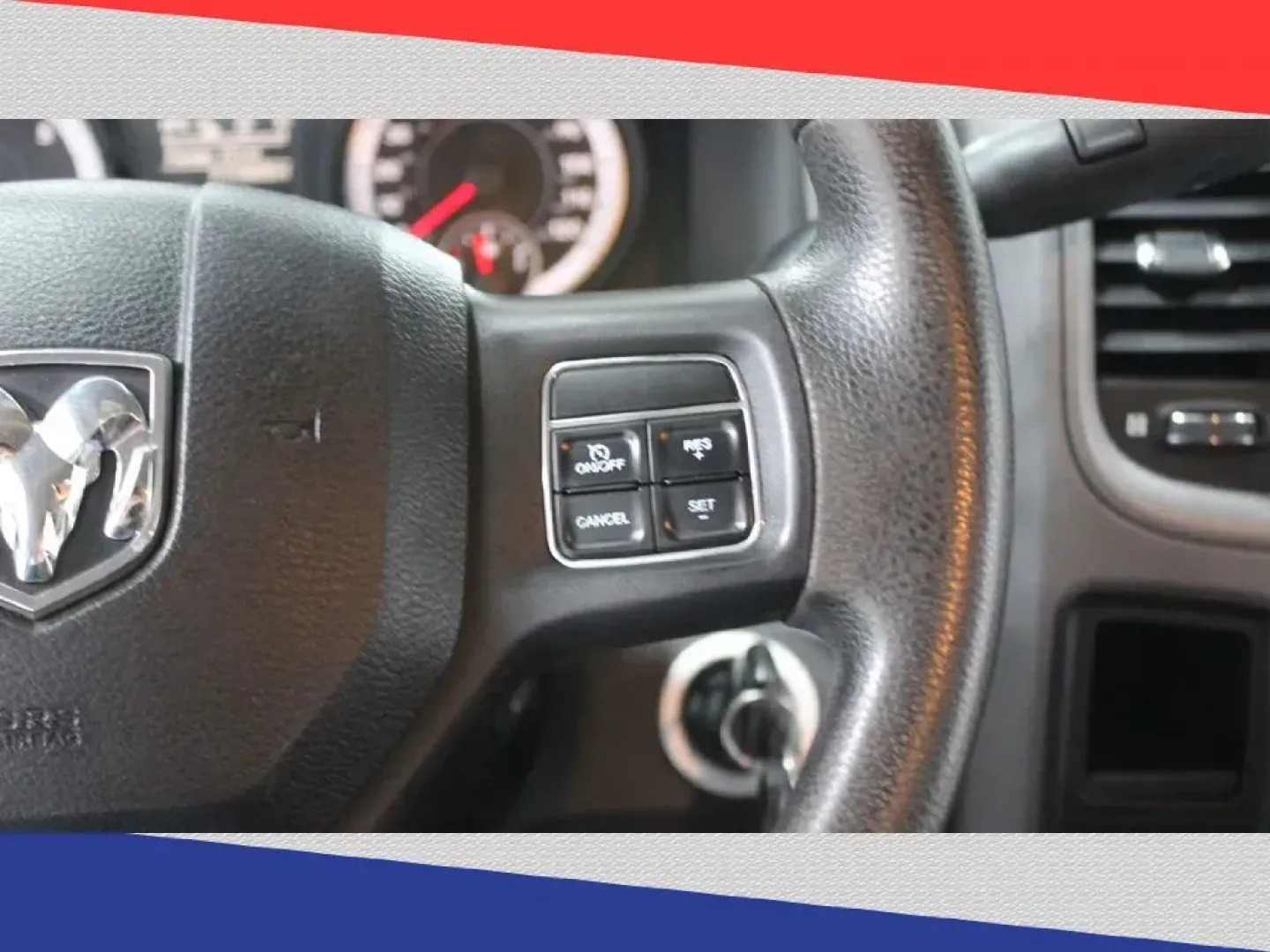 2013 Ram 2500 Tradesman Crew Cab SWB 4WD (3C6TR5CT4DG) with an 5.7L V8 OHV 16V engine, 6-Speed Automatic transmission, located at 5170 N La Cholla Blvd, Tucson, AZ, 85705, (520) 989-0282, 32.228245, -111.011742 - 2013 Ram 2500 - Photo#16
