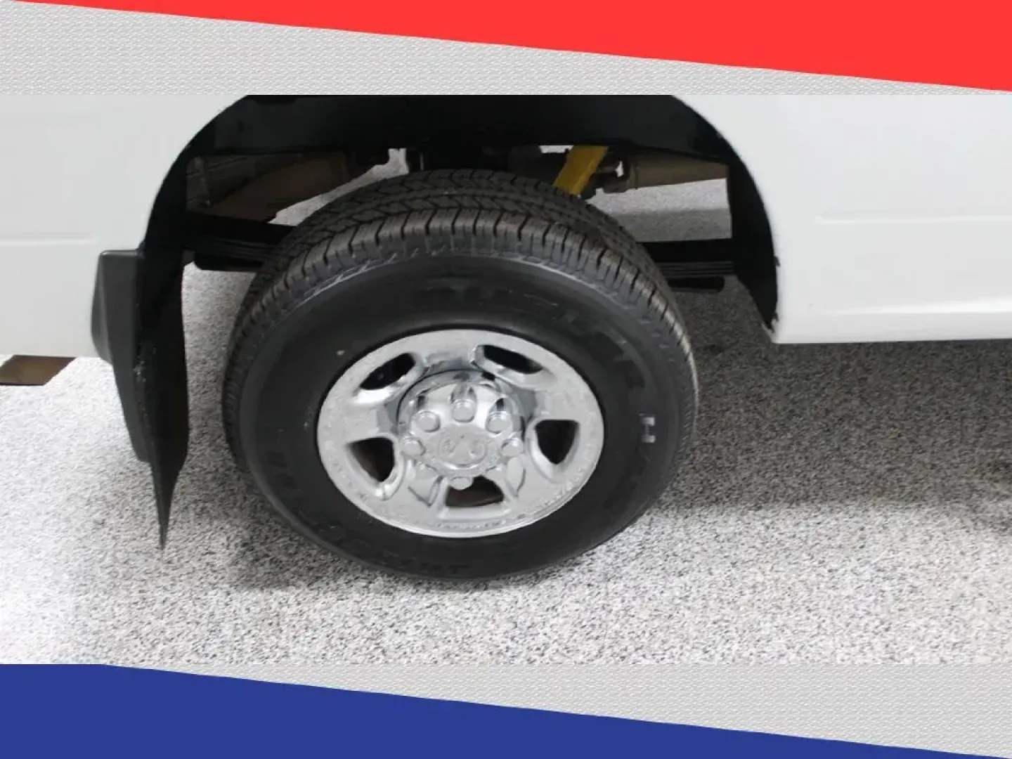 2013 Ram 2500 Tradesman Crew Cab SWB 4WD (3C6TR5CT4DG) with an 5.7L V8 OHV 16V engine, 6-Speed Automatic transmission, located at 5170 N La Cholla Blvd, Tucson, AZ, 85705, (520) 989-0282, 32.228245, -111.011742 - 2013 Ram 2500 - Photo#37