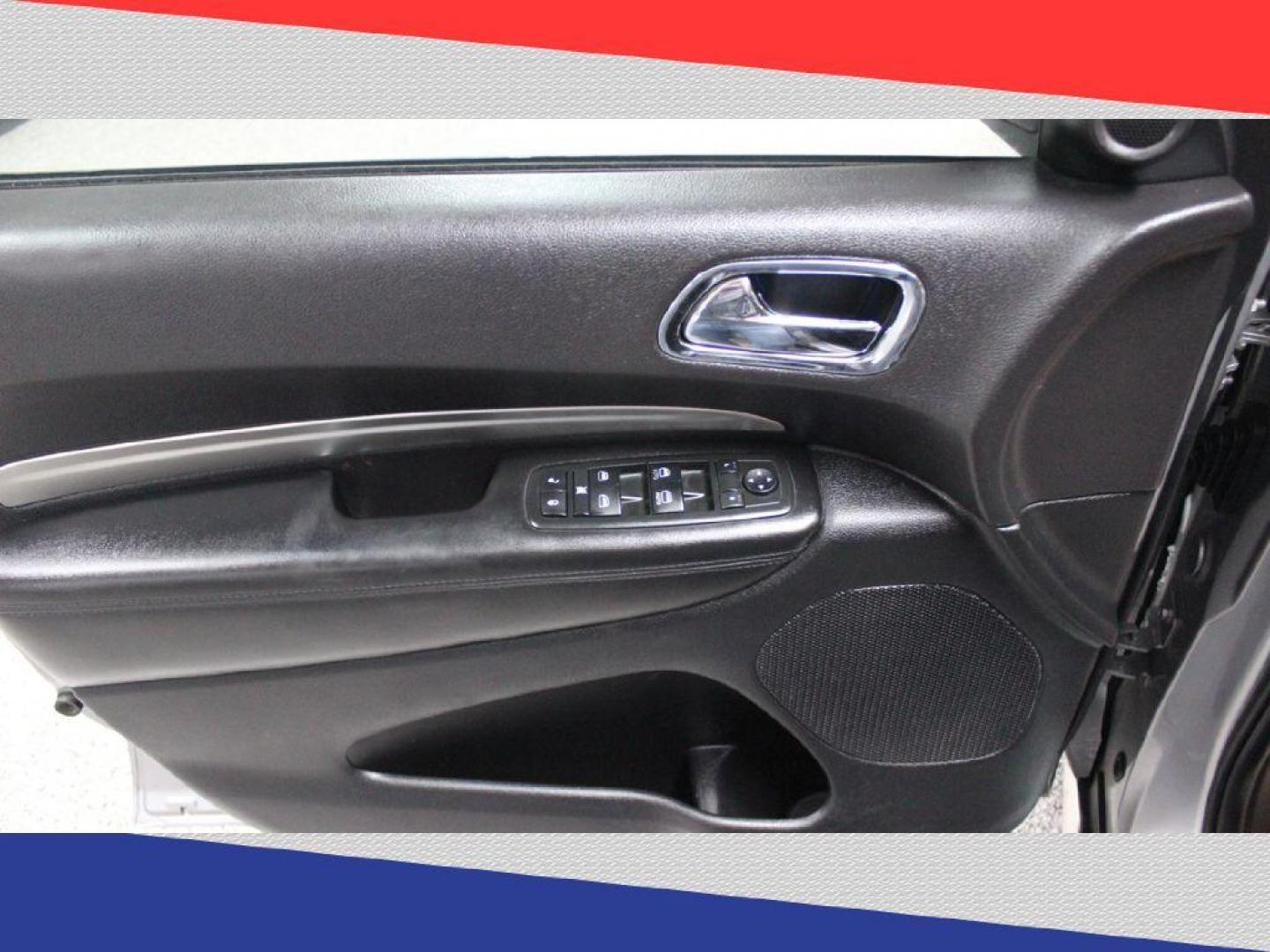 2014 Dodge Durango SXT RWD (1C4RDHAG0EC) with an 3.6L V6 DOHC 24V engine, 8-Speed Automatic transmission, located at 5170 N La Cholla Blvd, Tucson, AZ, 85705, (520) 989-0282, 32.228245, -111.011742 - 2014 Dodge Durango - Photo#10