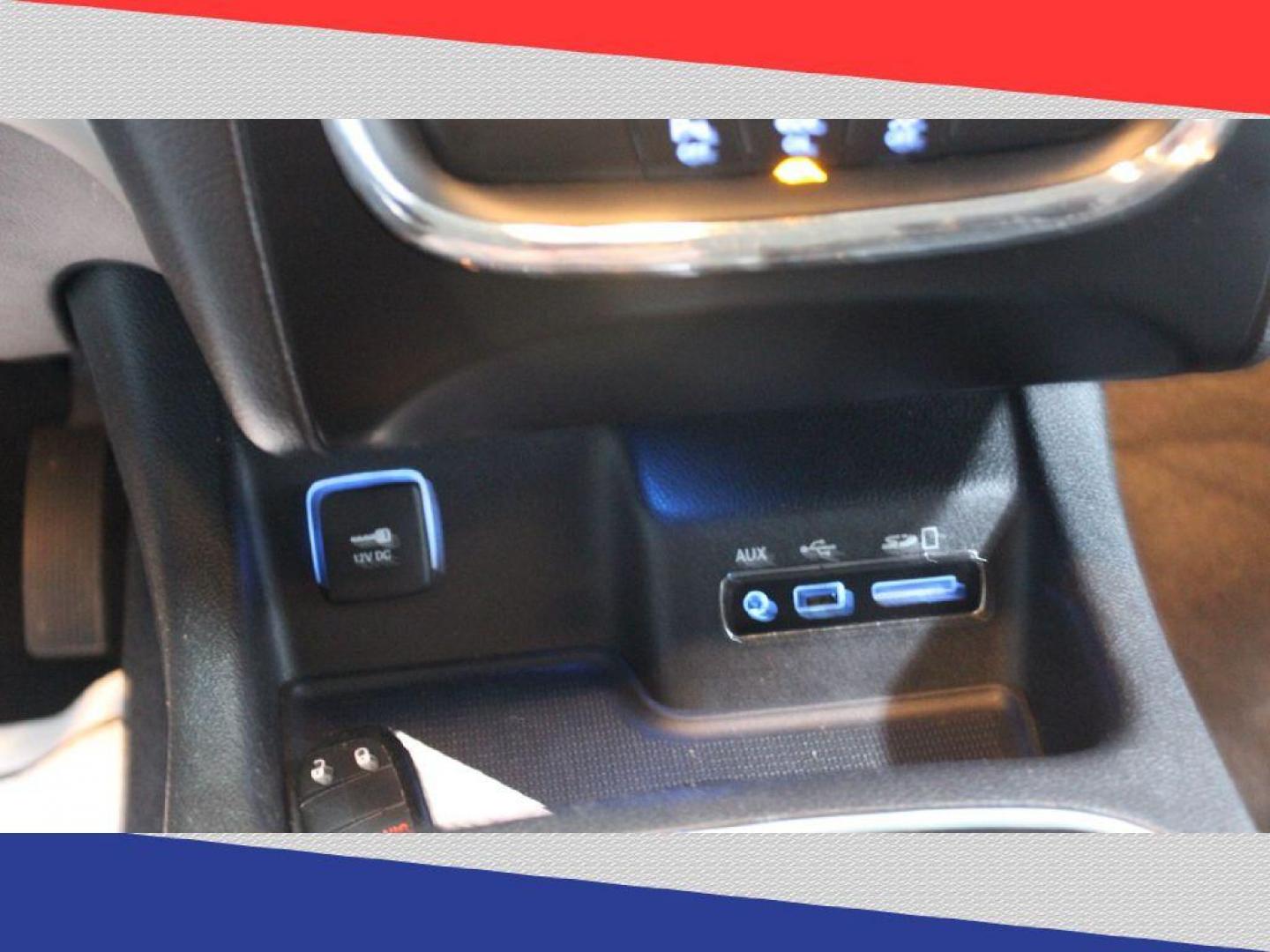 2014 Dodge Durango SXT RWD (1C4RDHAG0EC) with an 3.6L V6 DOHC 24V engine, 8-Speed Automatic transmission, located at 5170 N La Cholla Blvd, Tucson, AZ, 85705, (520) 989-0282, 32.228245, -111.011742 - 2014 Dodge Durango - Photo#19