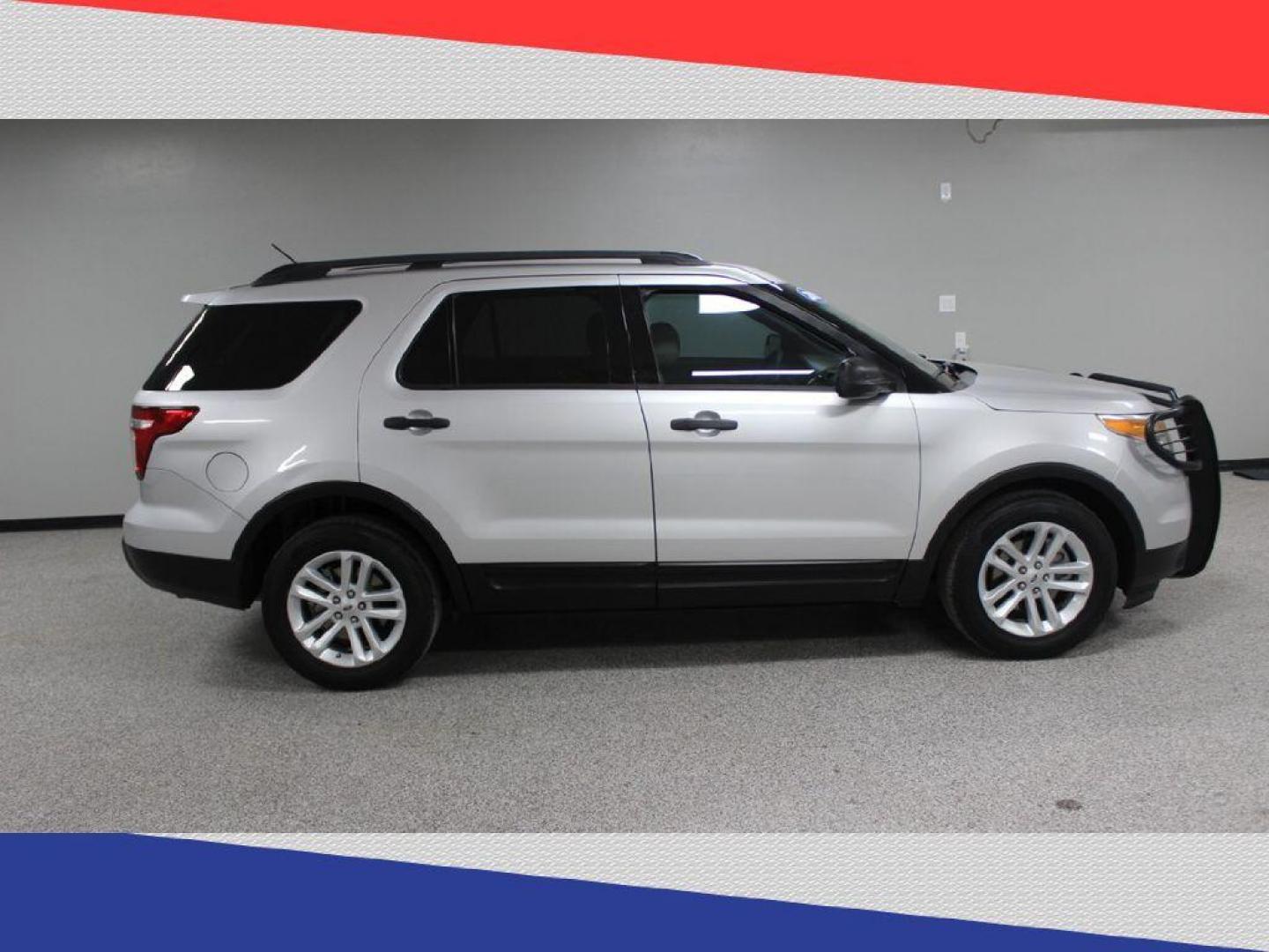 2015 Ford Explorer Base FWD (1FM5K7B83FG) with an 3.5L V6 DOHC 24V engine, 6-Speed Automatic transmission, located at 5170 N La Cholla Blvd, Tucson, AZ, 85705, (520) 989-0282, 32.228245, -111.011742 - 2015 Ford Explorer - Photo#1