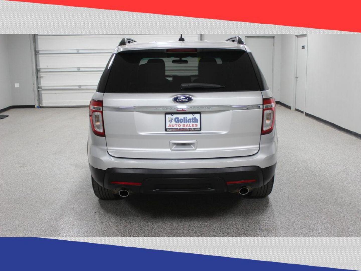 2015 Ford Explorer Base FWD (1FM5K7B83FG) with an 3.5L V6 DOHC 24V engine, 6-Speed Automatic transmission, located at 5170 N La Cholla Blvd, Tucson, AZ, 85705, (520) 989-0282, 32.228245, -111.011742 - 2015 Ford Explorer - Photo#3