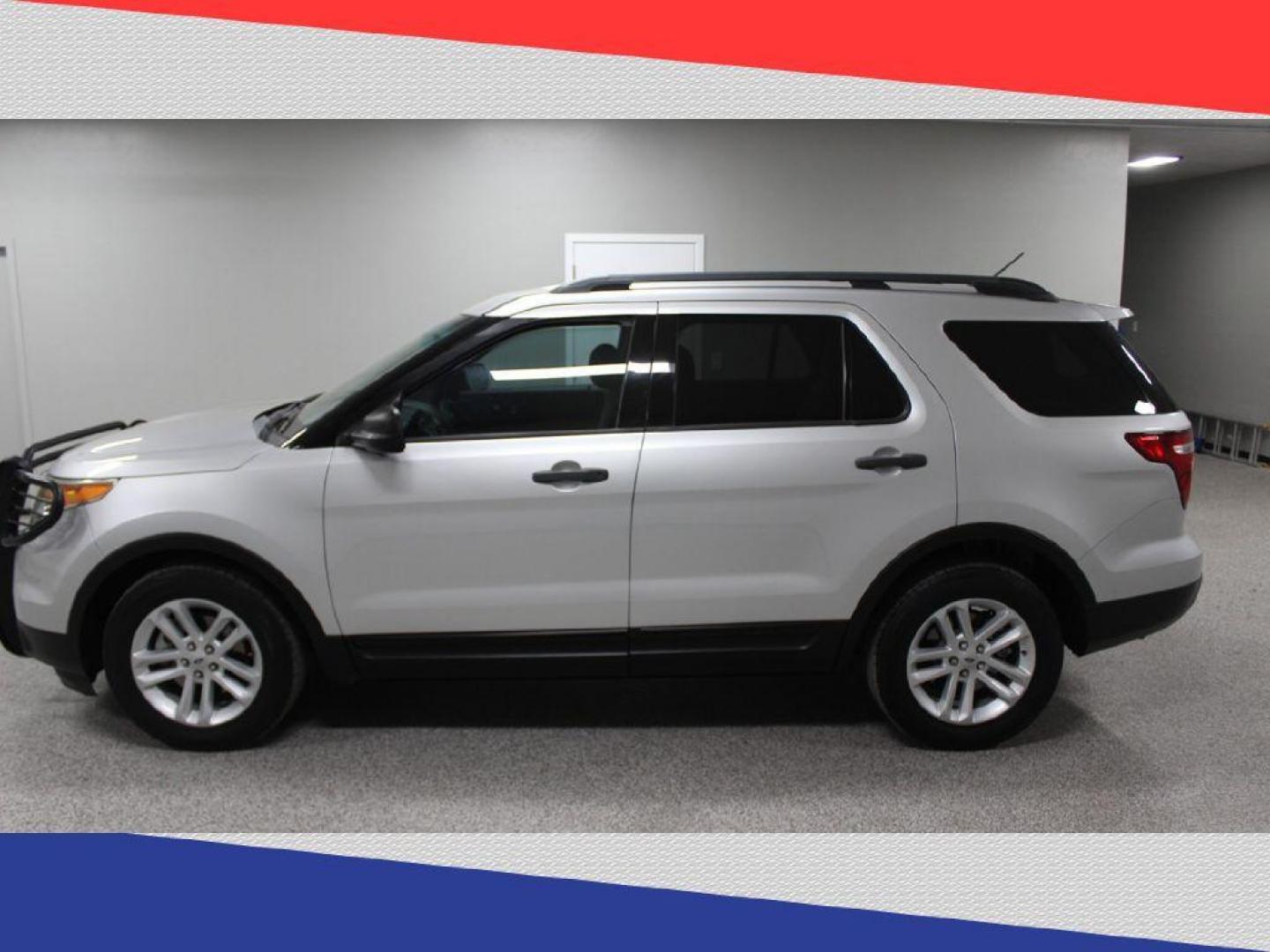 2015 Ford Explorer Base FWD (1FM5K7B83FG) with an 3.5L V6 DOHC 24V engine, 6-Speed Automatic transmission, located at 5170 N La Cholla Blvd, Tucson, AZ, 85705, (520) 989-0282, 32.228245, -111.011742 - 2015 Ford Explorer - Photo#5