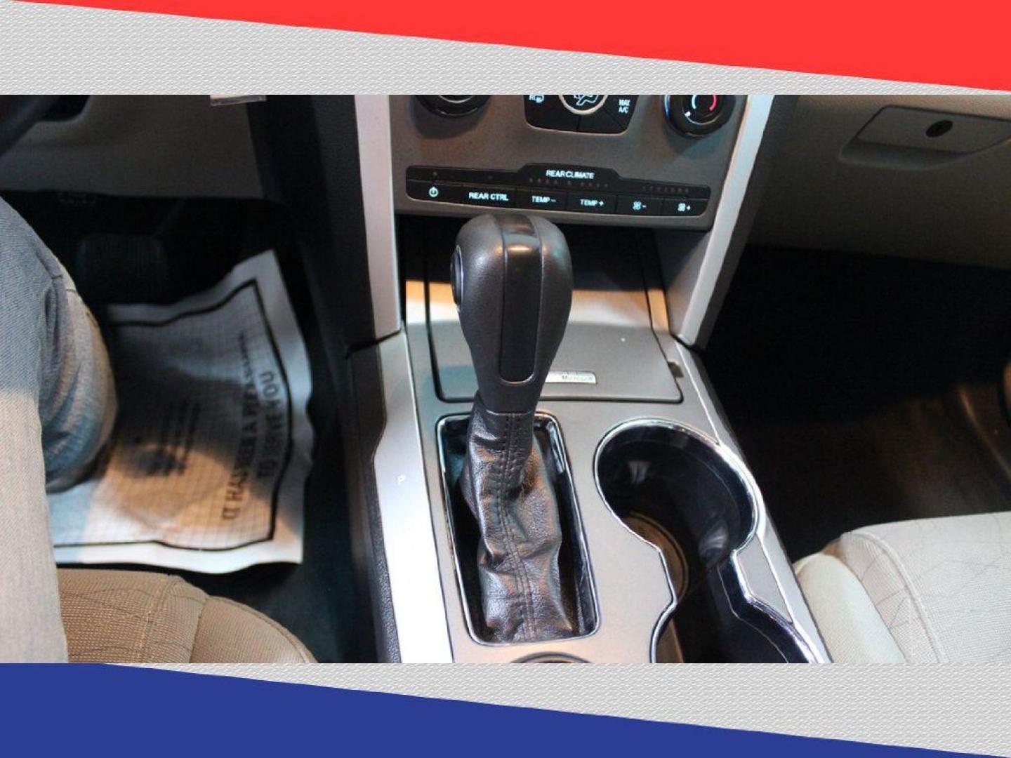 2015 Ford Explorer Base FWD (1FM5K7B83FG) with an 3.5L V6 DOHC 24V engine, 6-Speed Automatic transmission, located at 5170 N La Cholla Blvd, Tucson, AZ, 85705, (520) 989-0282, 32.228245, -111.011742 - 2015 Ford Explorer - Photo#9