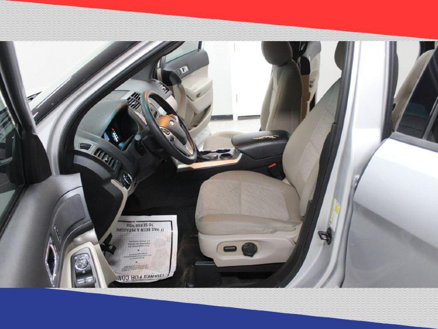 2015 Ford Explorer Base FWD (1FM5K7B83FG) with an 3.5L V6 DOHC 24V engine, 6-Speed Automatic transmission, located at 5170 N La Cholla Blvd, Tucson, AZ, 85705, (520) 989-0282, 32.228245, -111.011742 - 2015 Ford Explorer - Photo#10