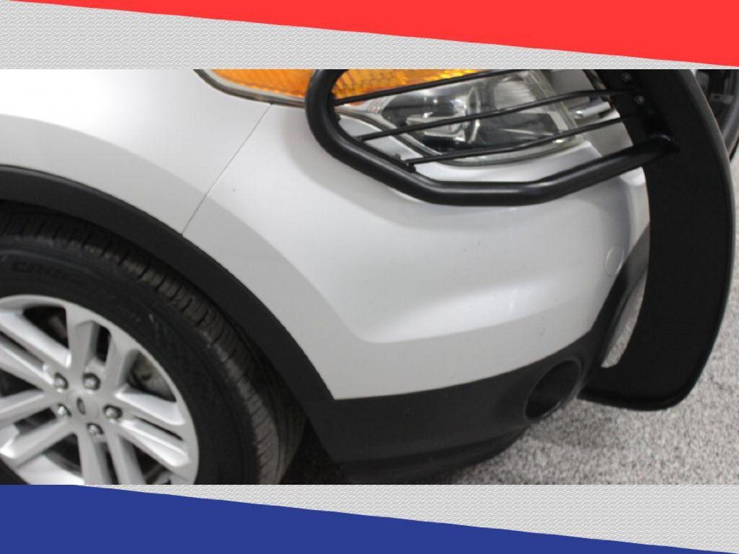 2015 Ford Explorer Base FWD (1FM5K7B83FG) with an 3.5L V6 DOHC 24V engine, 6-Speed Automatic transmission, located at 5170 N La Cholla Blvd, Tucson, AZ, 85705, (520) 989-0282, 32.228245, -111.011742 - 2015 Ford Explorer - Photo#34