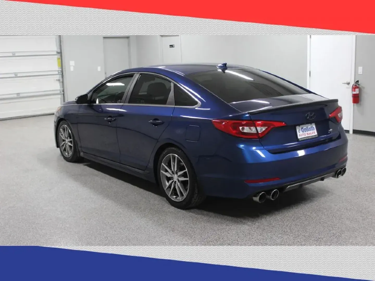 2017 Hyundai Sonata Sport 2.0T (5NPE34ABXHH) with an 2.0L L4 DOHC 16V TURBO engine, 6A transmission, located at 5170 N La Cholla Blvd, Tucson, AZ, 85705, (520) 989-0282, 32.228245, -111.011742 - 2017 Hyundai Sonata - Photo#4